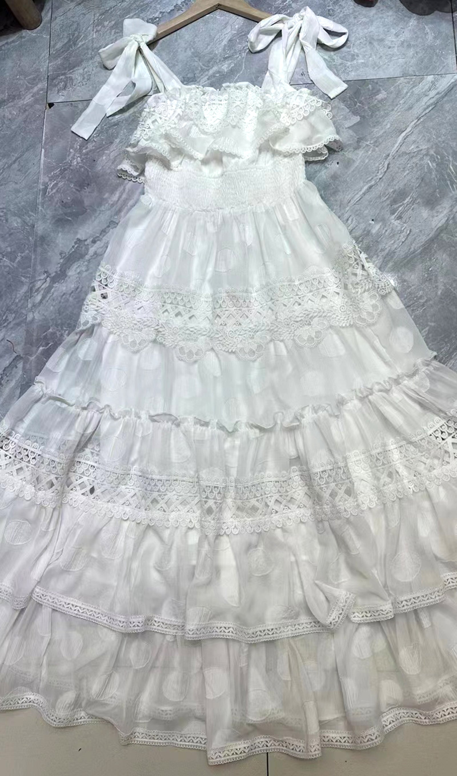 Kolsuz Kroşe Maksi Katlı Elbise