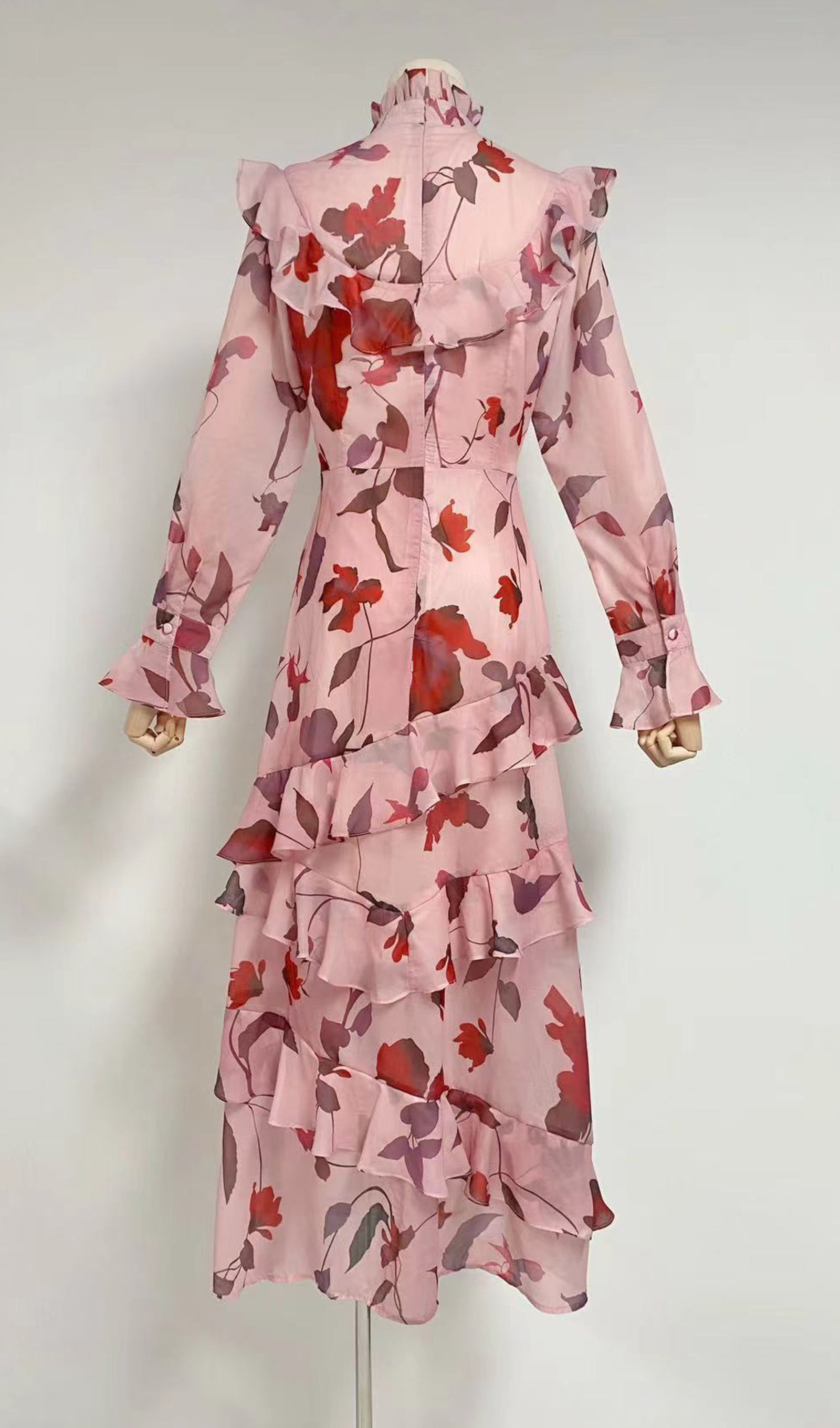 Çiçekli Uzun Kollu Fırfırlı Maksi Elbise