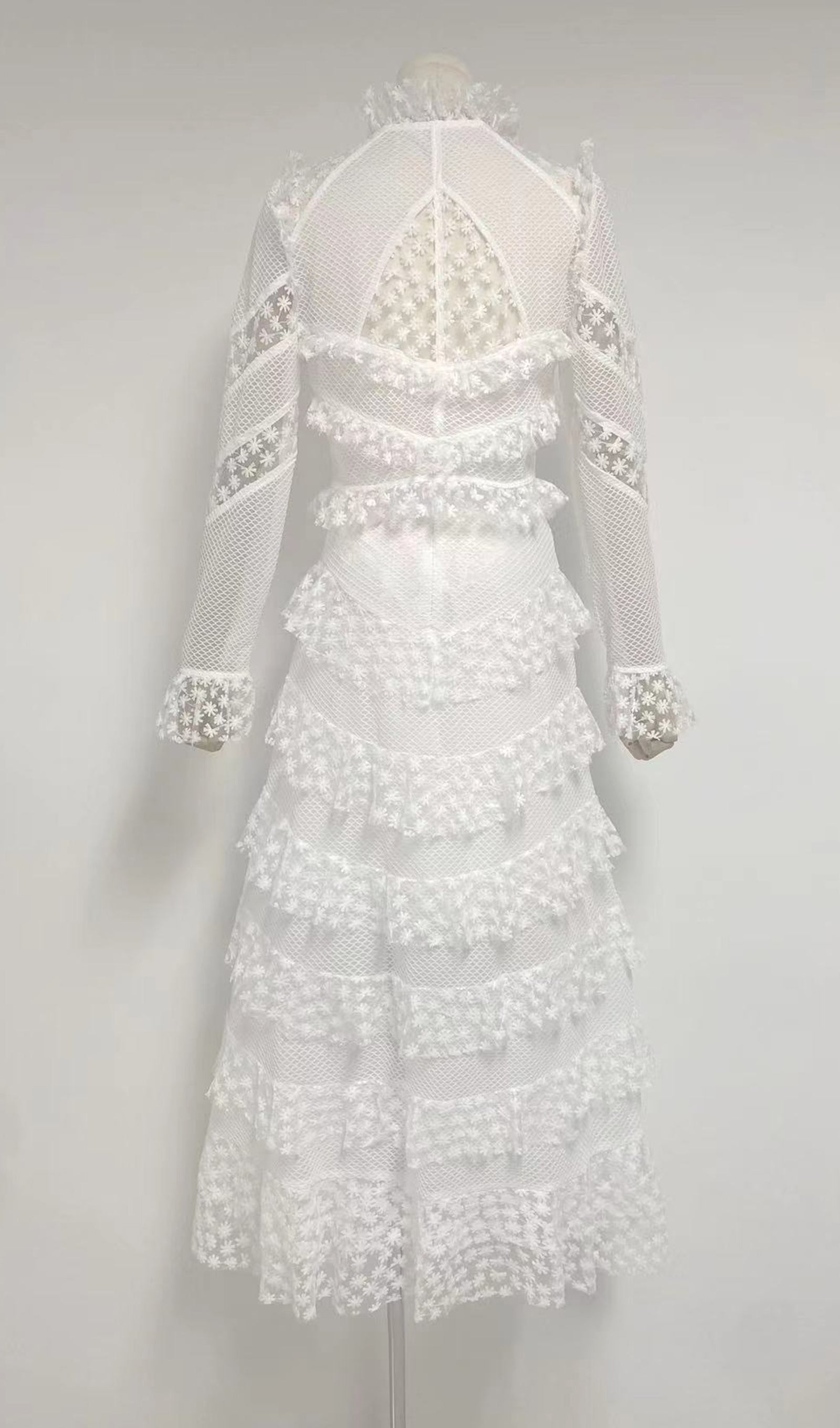 İki Parçalı Kroşe Delikli Maxi Etek ve Üst