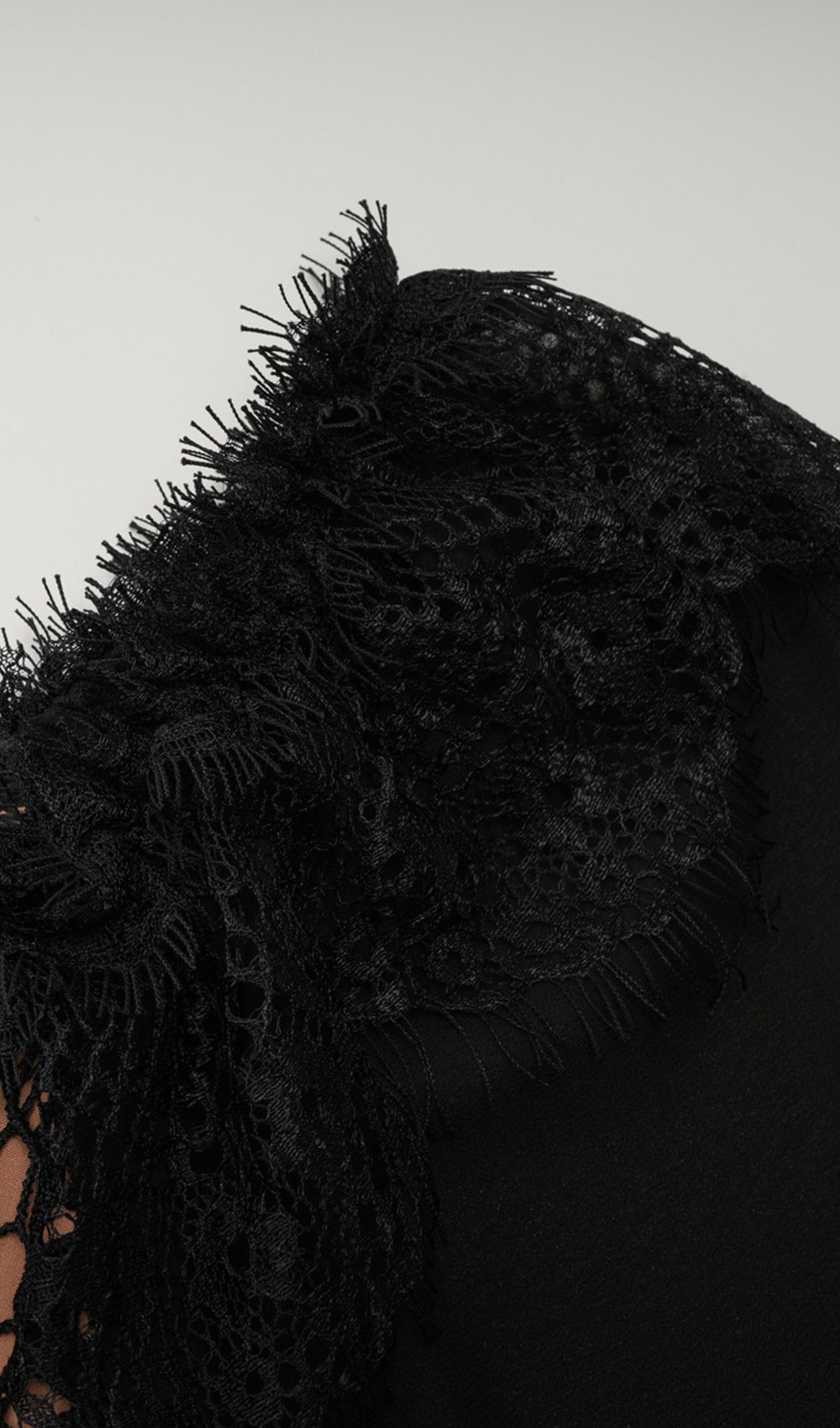 Uzun Kollu Dantel Çiçekli Fit ve Flare Maksi Elbise