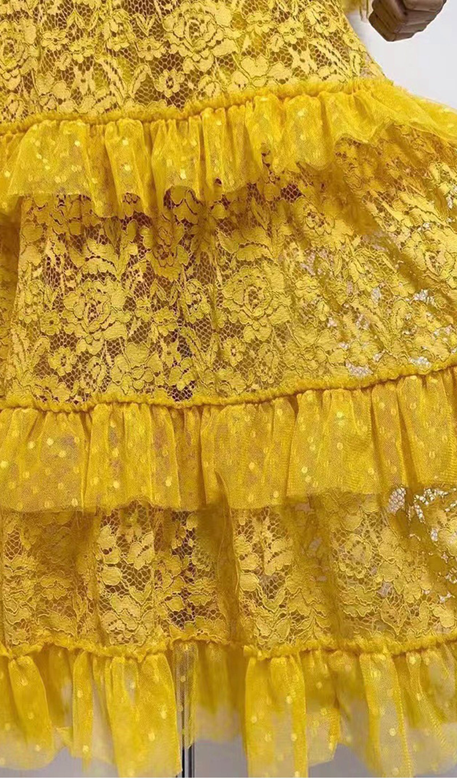 Vintage Uzun Kollu Fırfırlı Dantel Maksi Elbise Sarı