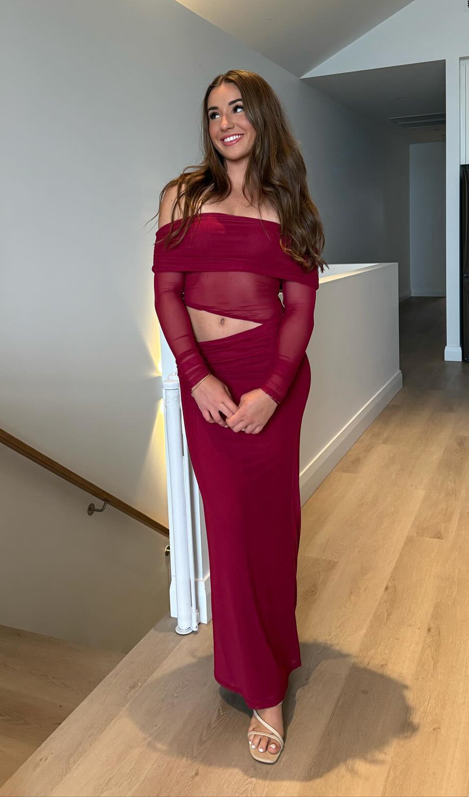 Kapalı Omuz Şeffaf Maksi Kırmızı