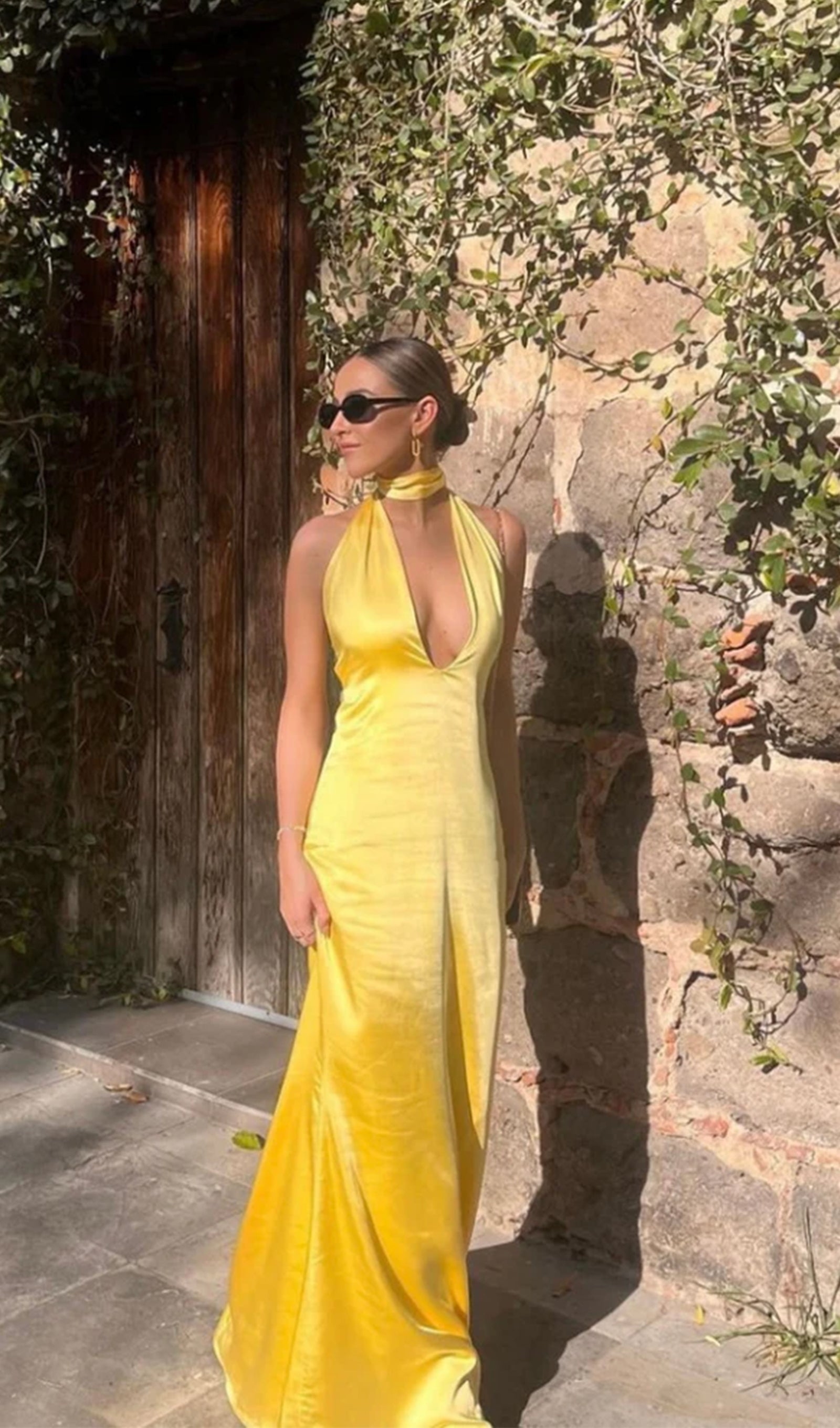 Derin V Yaka Saten Maksi Elbise