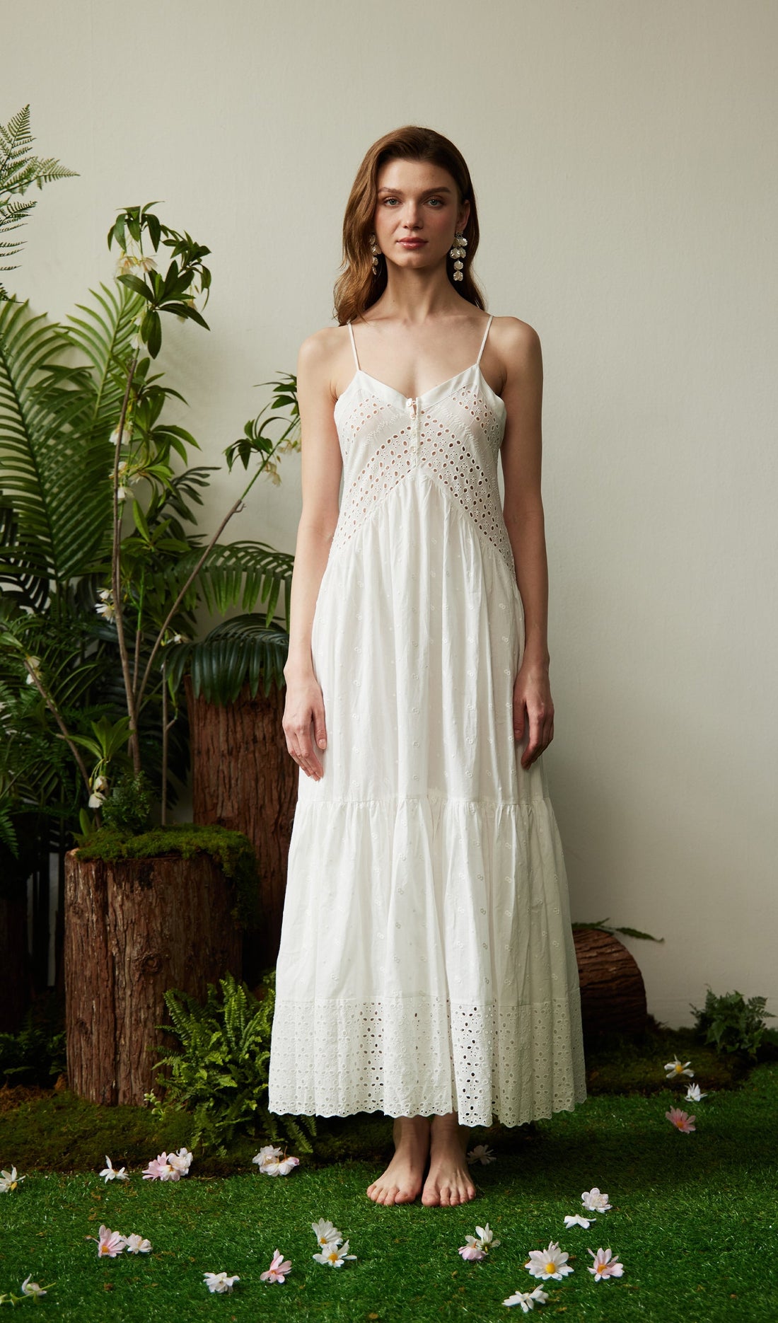 İçi Boş Nakışlı Slip Midi Elbise