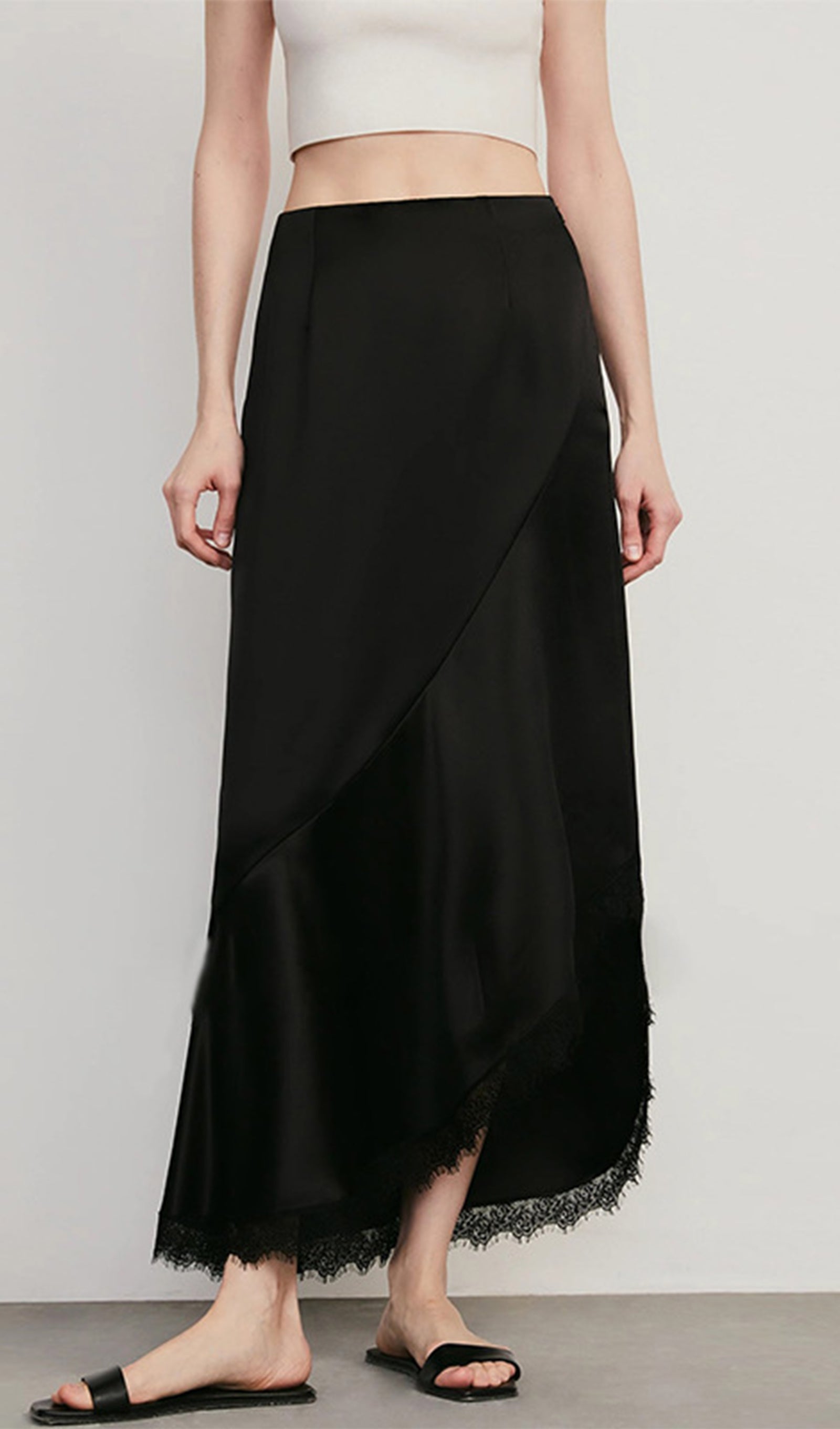 Saten Dantel Kenarlı Midi Etek