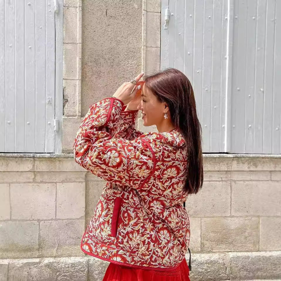 Çiçek Desenli Bol Kapitone Ceket