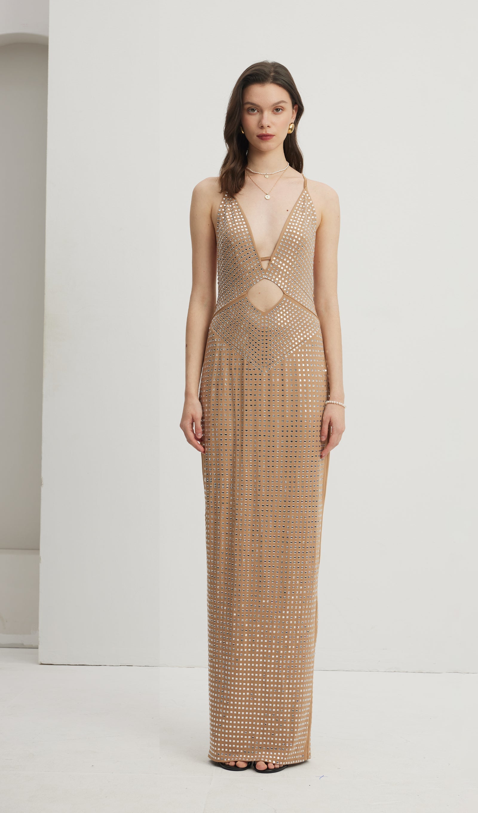 Süslemeli Kesik Maksi Elbise Nude