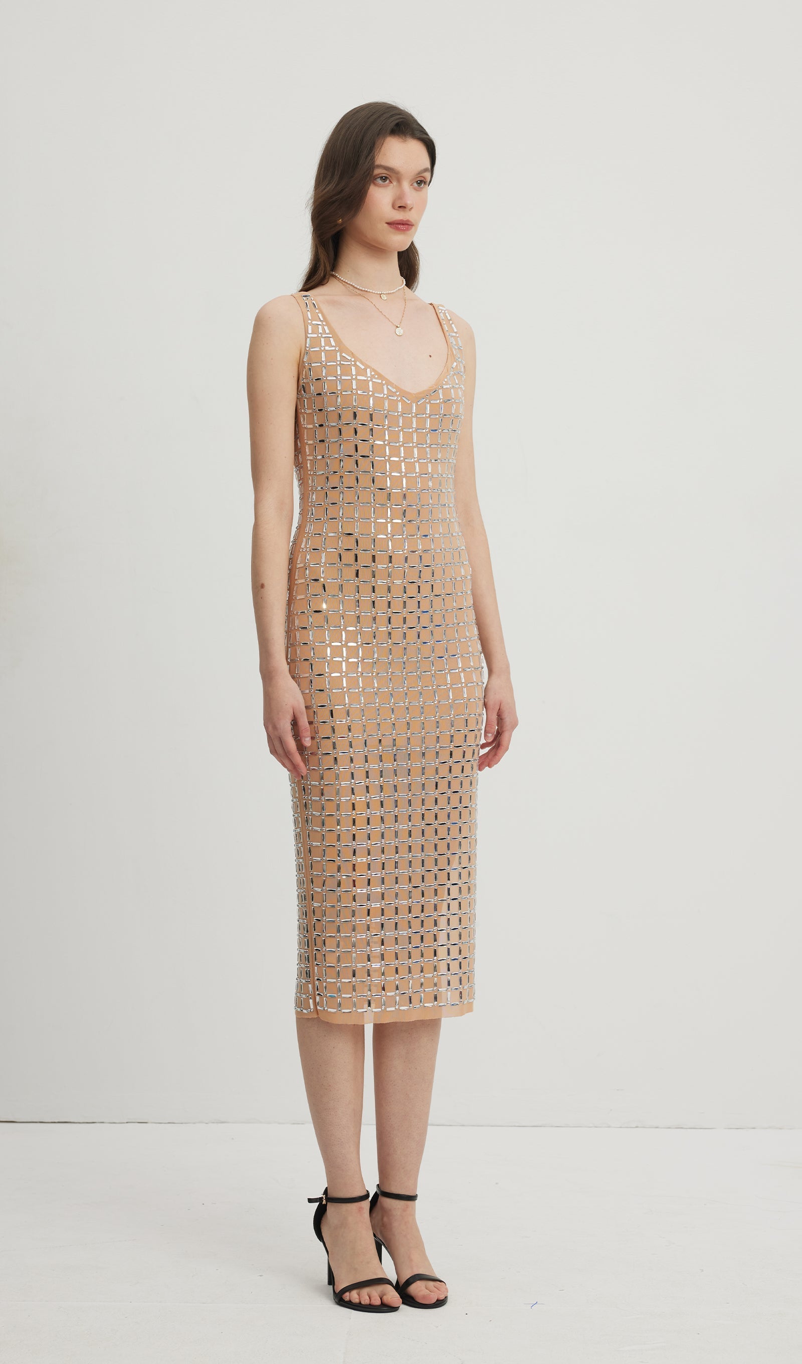 Süslemeli Sırtı Açık Midi Elbise Nude