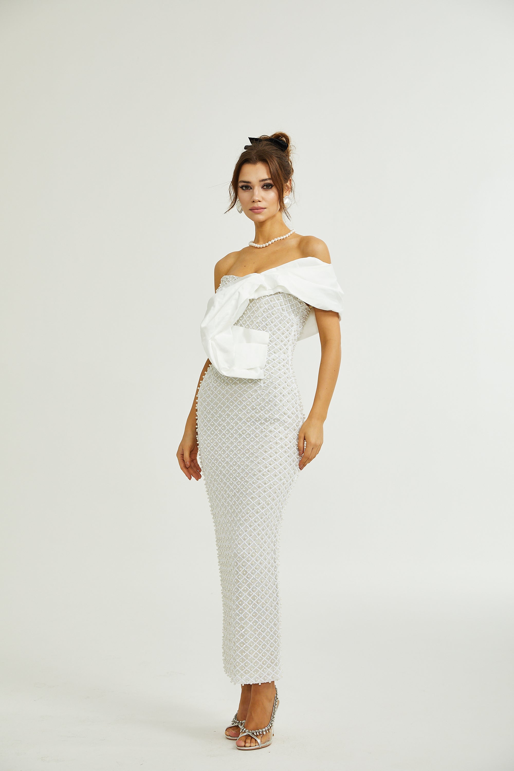 Maura İncili Omuzdan Askılı Maxi Elbise