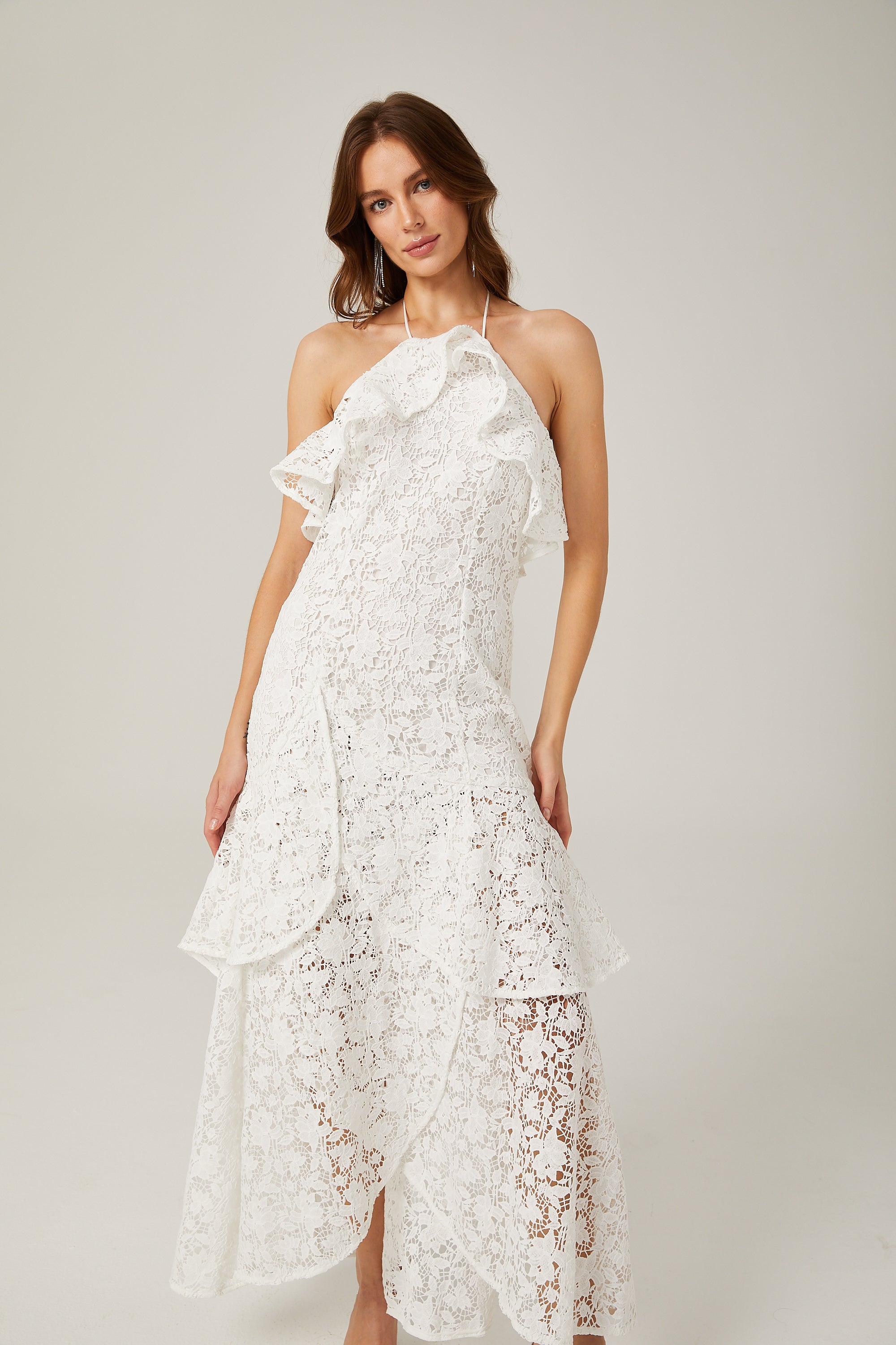 Sancia beyaz fırfırlı güpür dantel Maxi elbise