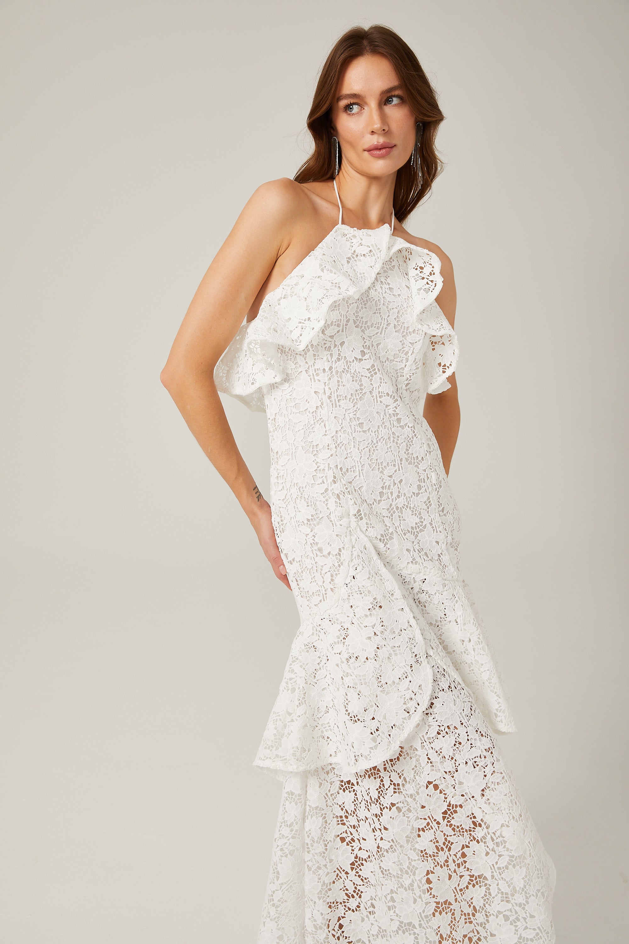 Sancia beyaz fırfırlı güpür dantel Maxi elbise