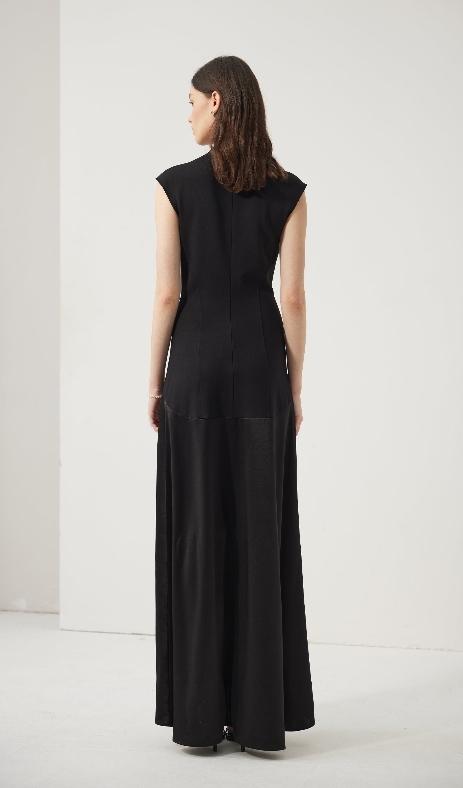 Örme Saten Kolsuz Maksi Elbise