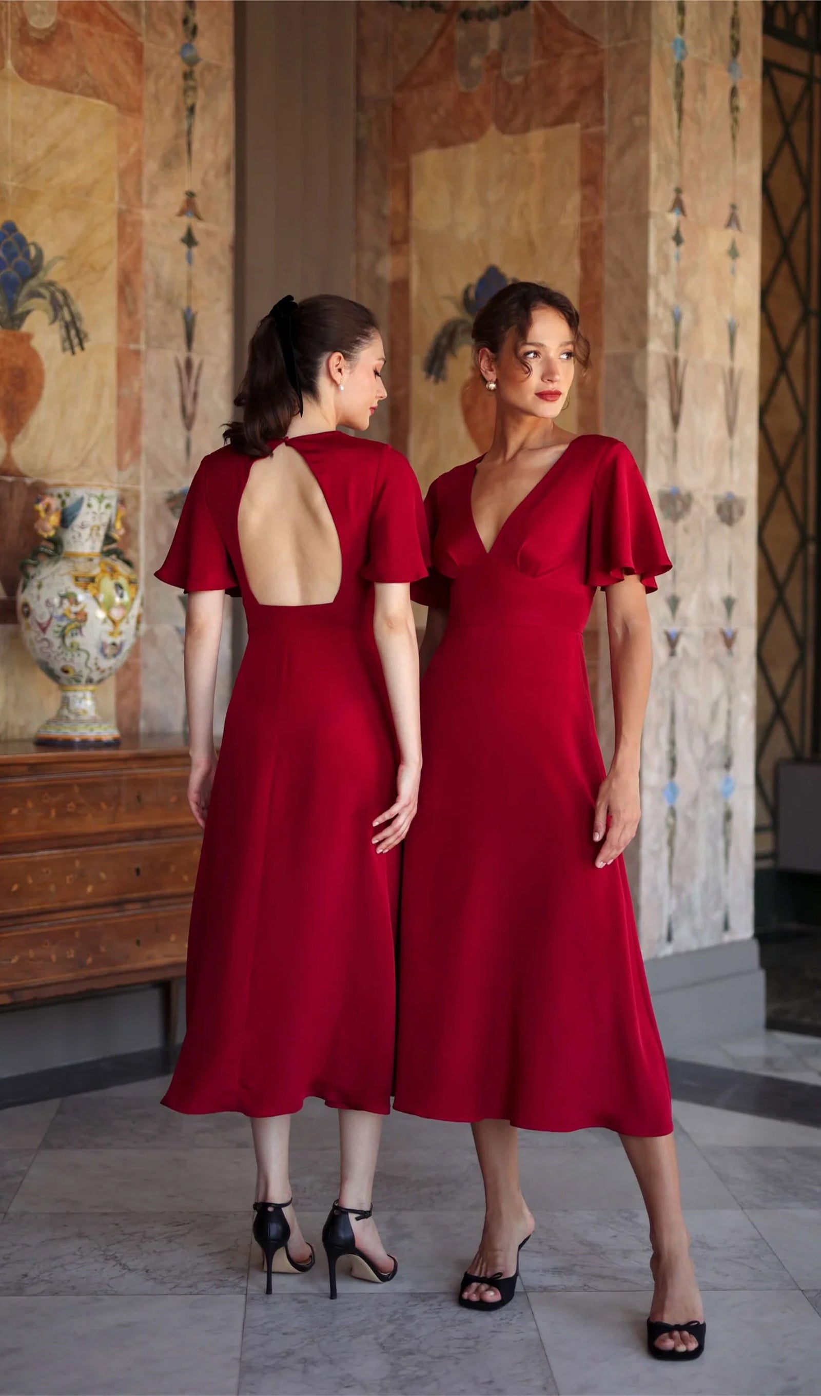 V Yaka Abiye Midi Elbise-Kırmızı