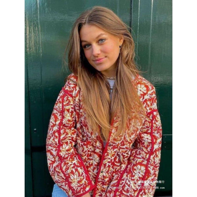 Çiçek Desenli Bol Kapitone Ceket