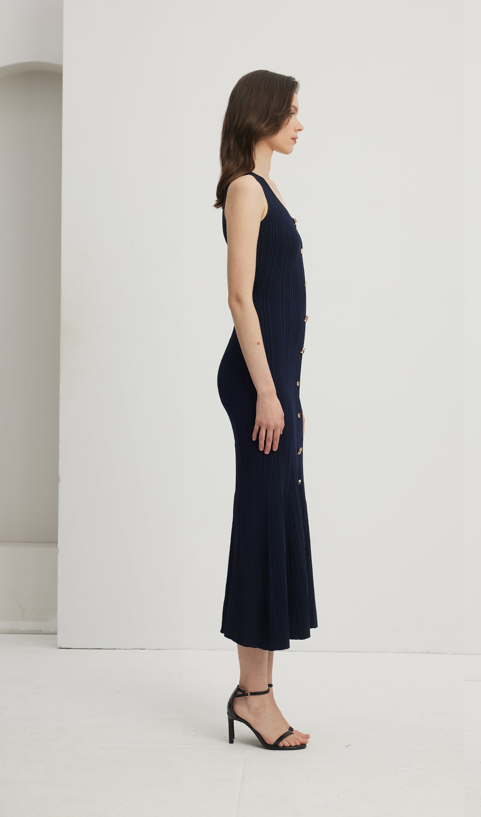 Metalik Düğmeli Örgü Midi Elbise