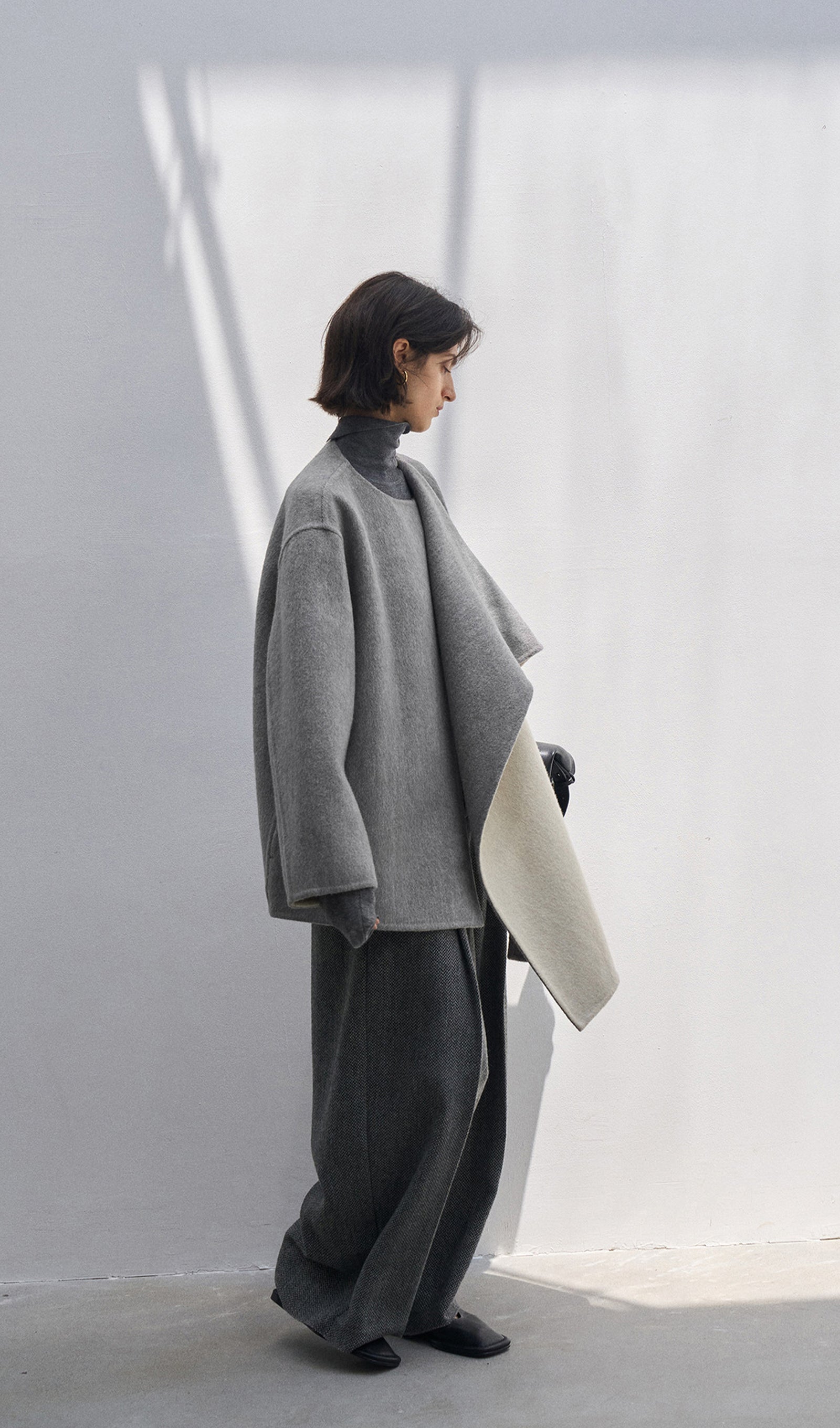 Solid Pelerin Stili %100 Yün Kaban-Gri