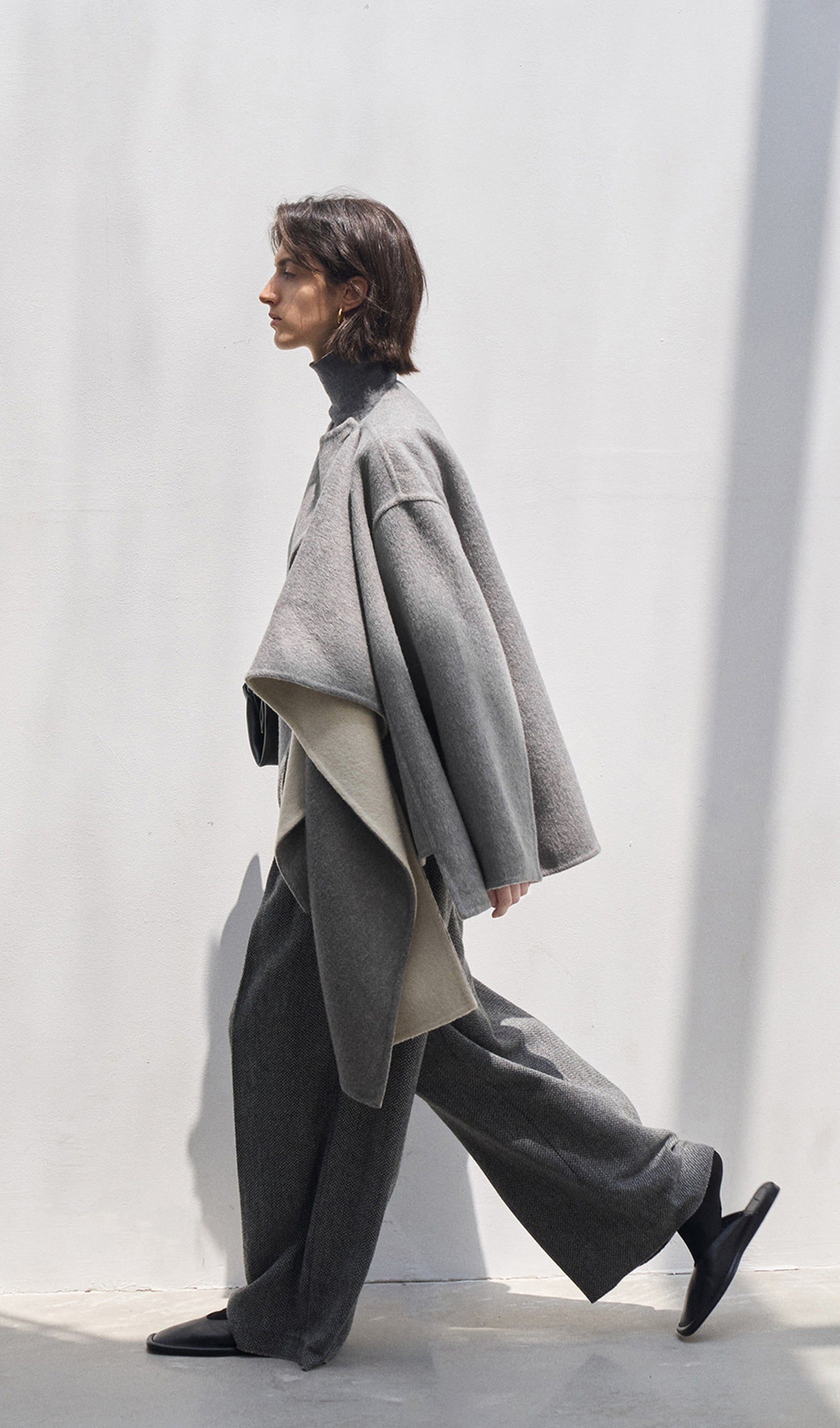 Solid Pelerin Stili %100 Yün Kaban-Gri