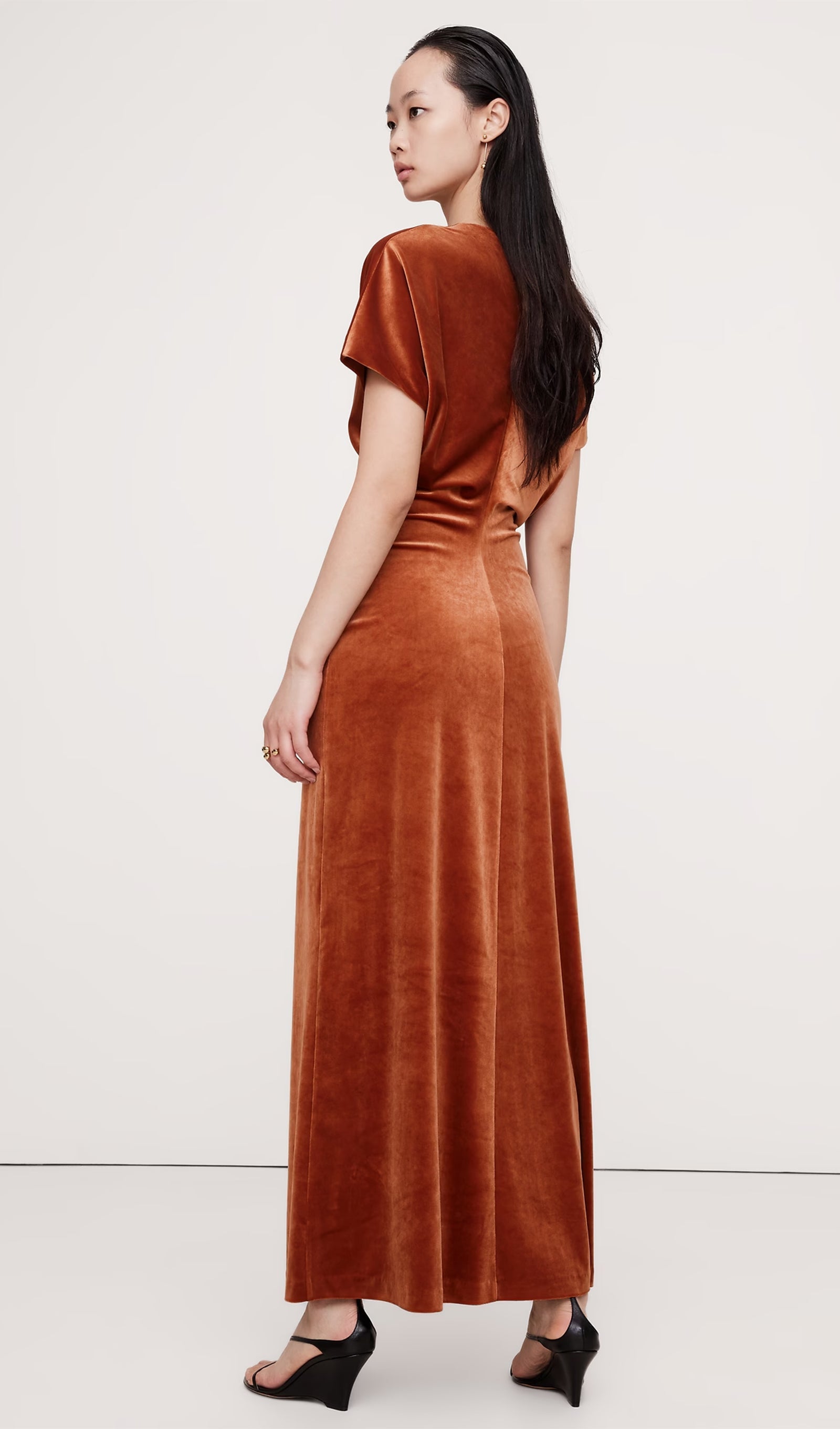 Biye Kesimli Kadife Maksi Elbise-Bakır