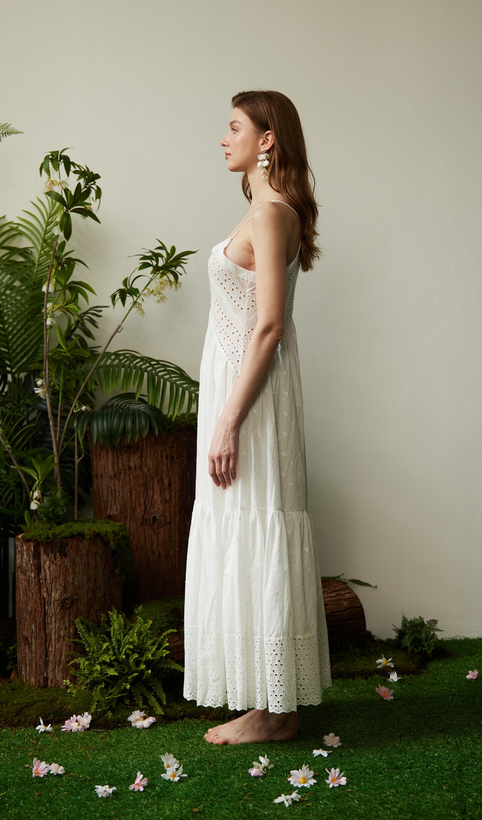 İçi Boş Nakışlı Slip Midi Elbise