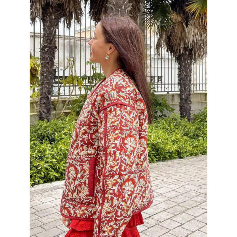Çiçek Desenli Bol Kapitone Ceket