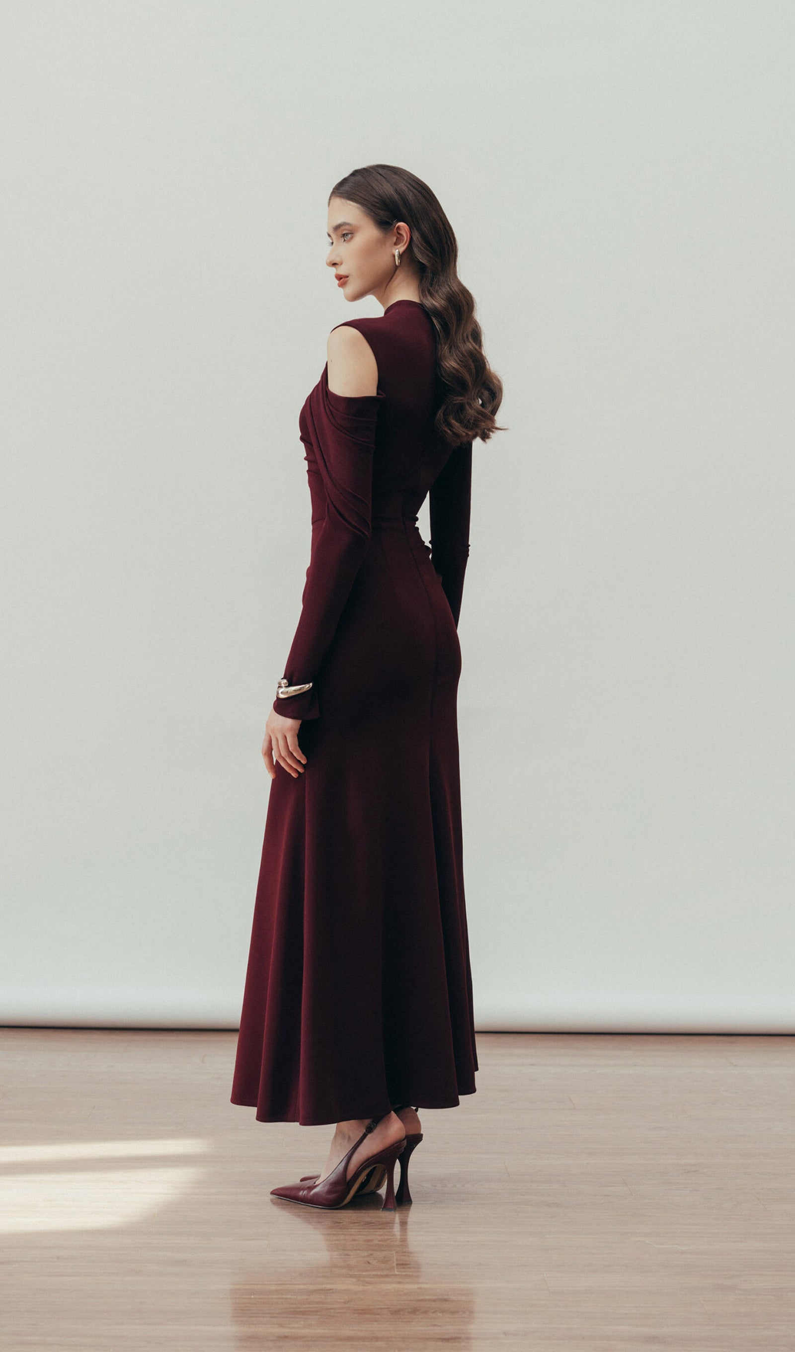 Düz Kesimli Dökümlü Maksi Elbise