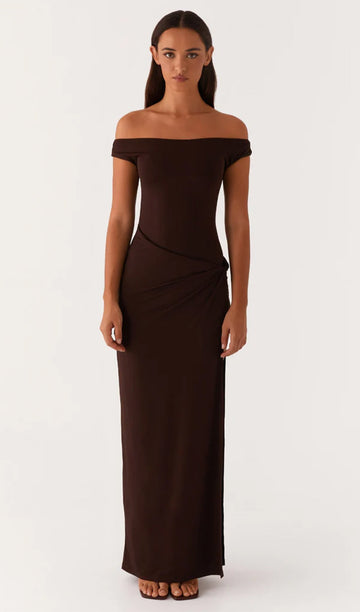 Fırfırlı Omuzdan Ayrık Maksi Elbise