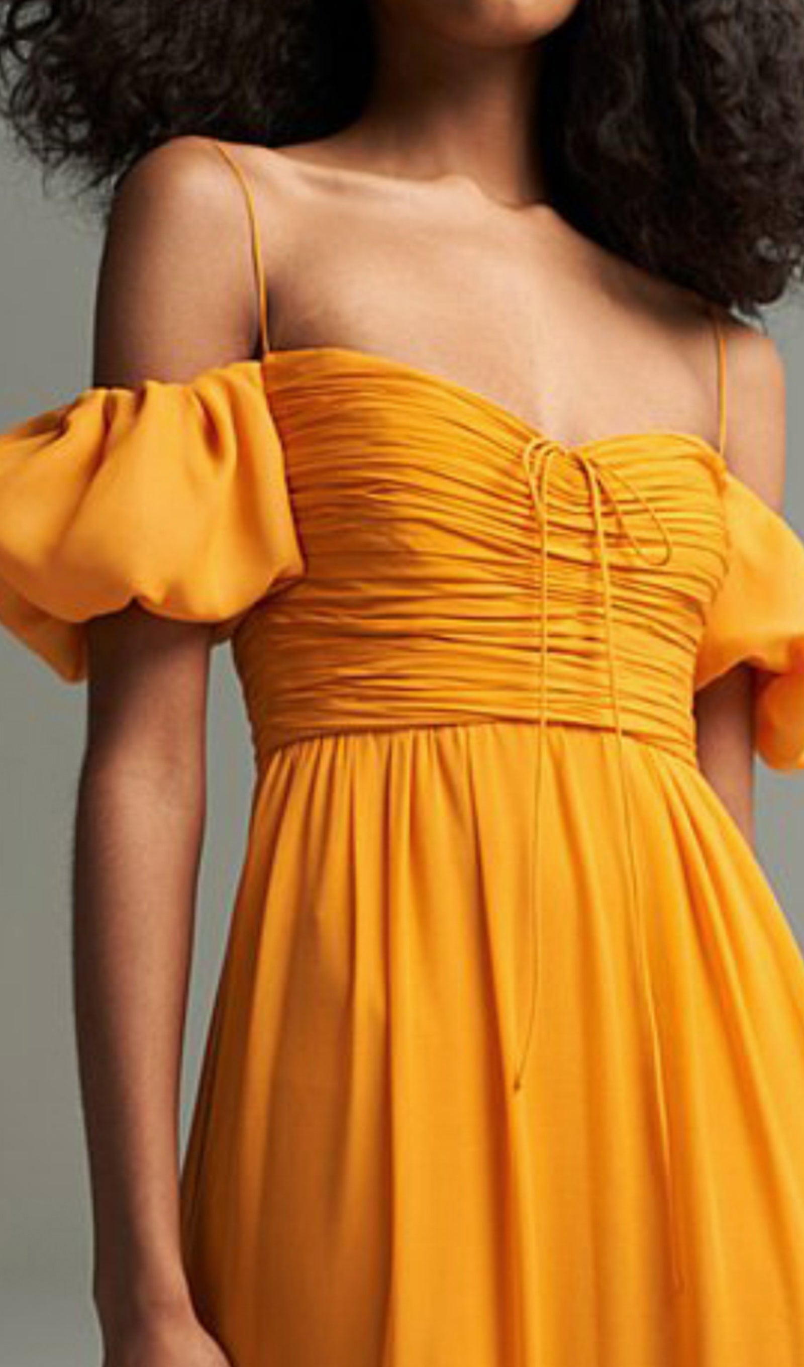 Kapalı Omuz Fit ve Flare Maksi Slip Elbise