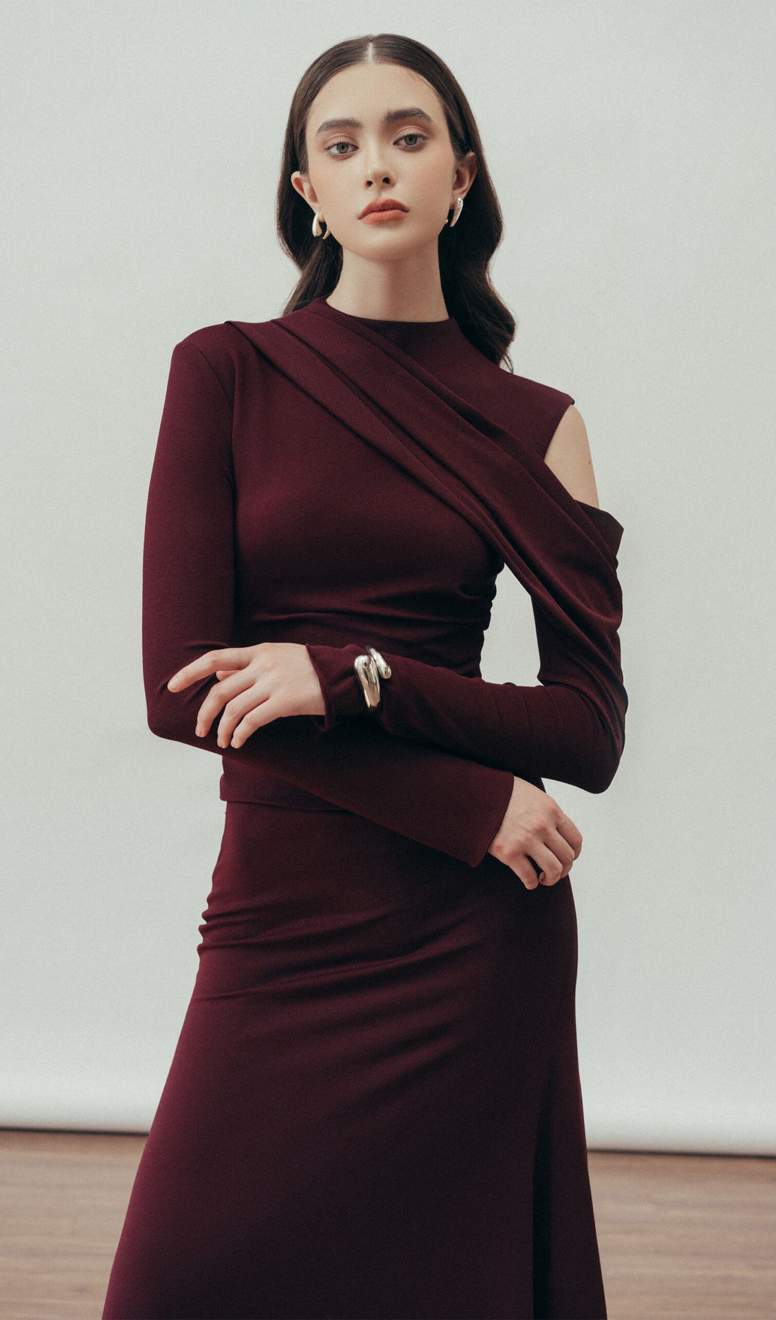 Düz Kesimli Dökümlü Maksi Elbise