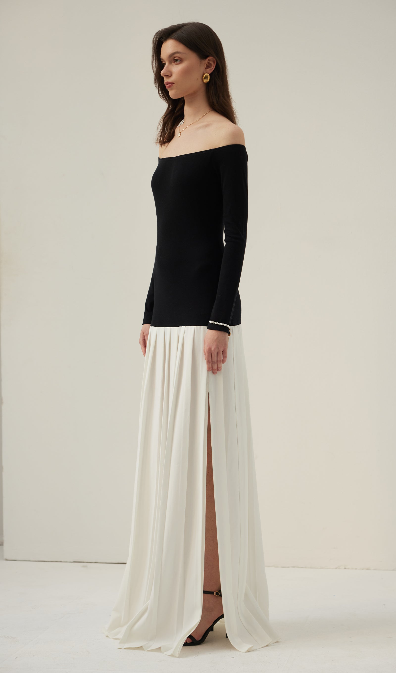 Kontrast Örgü Kapalı Omuz Maksi Elbise