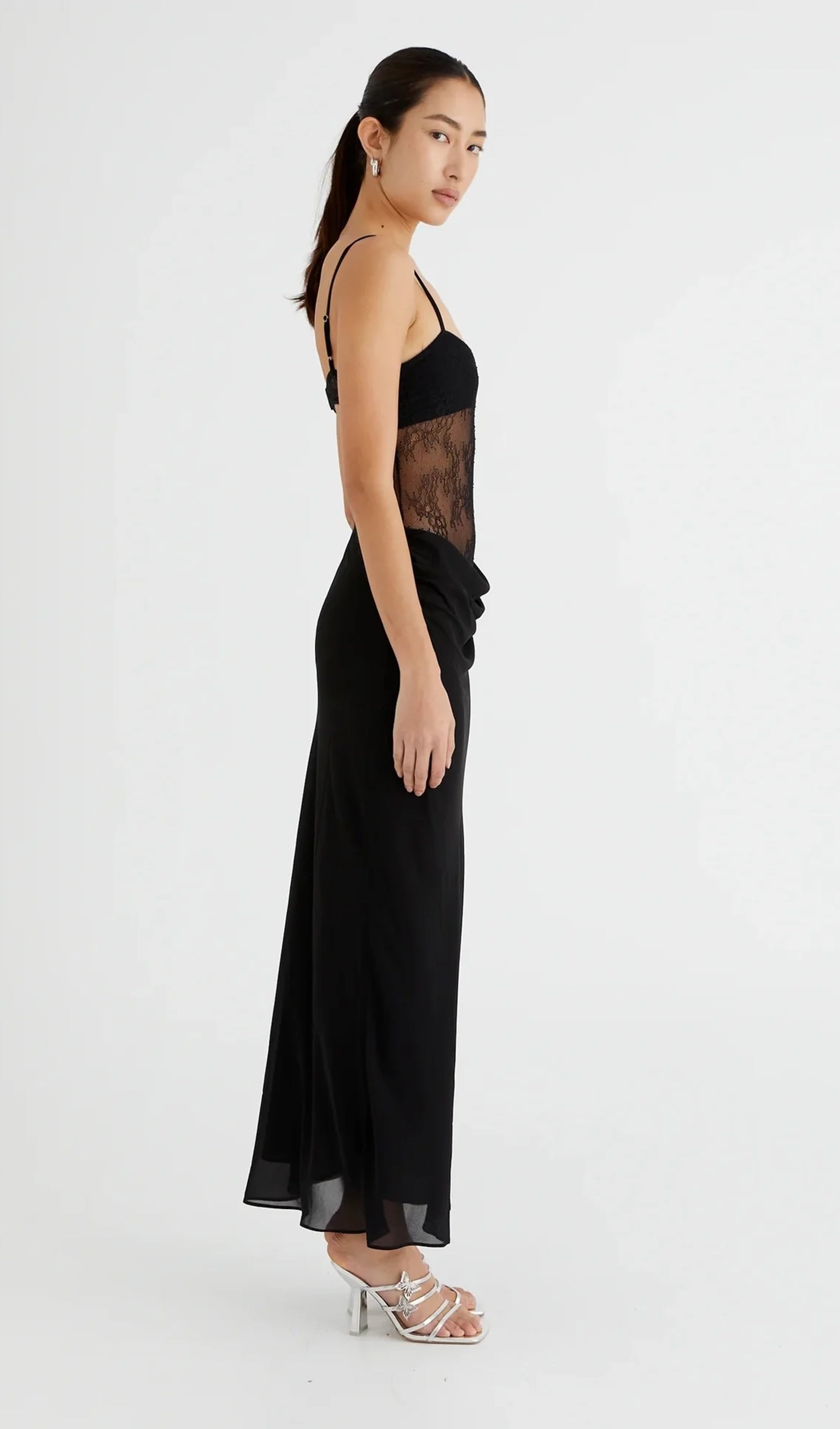 Dantel Delikli Maksi Elbise-Siyah