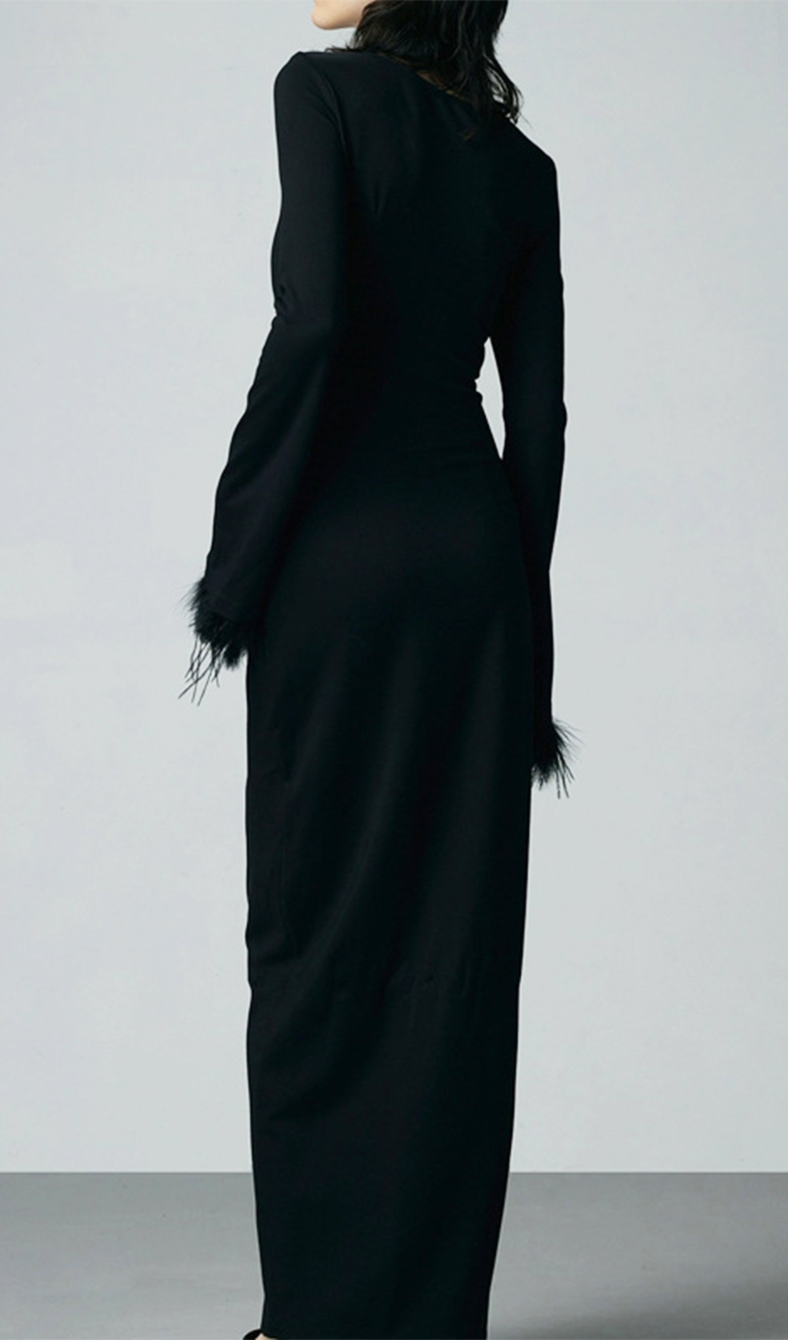 Tüy Manşetli Streç Krep Maksi Elbise