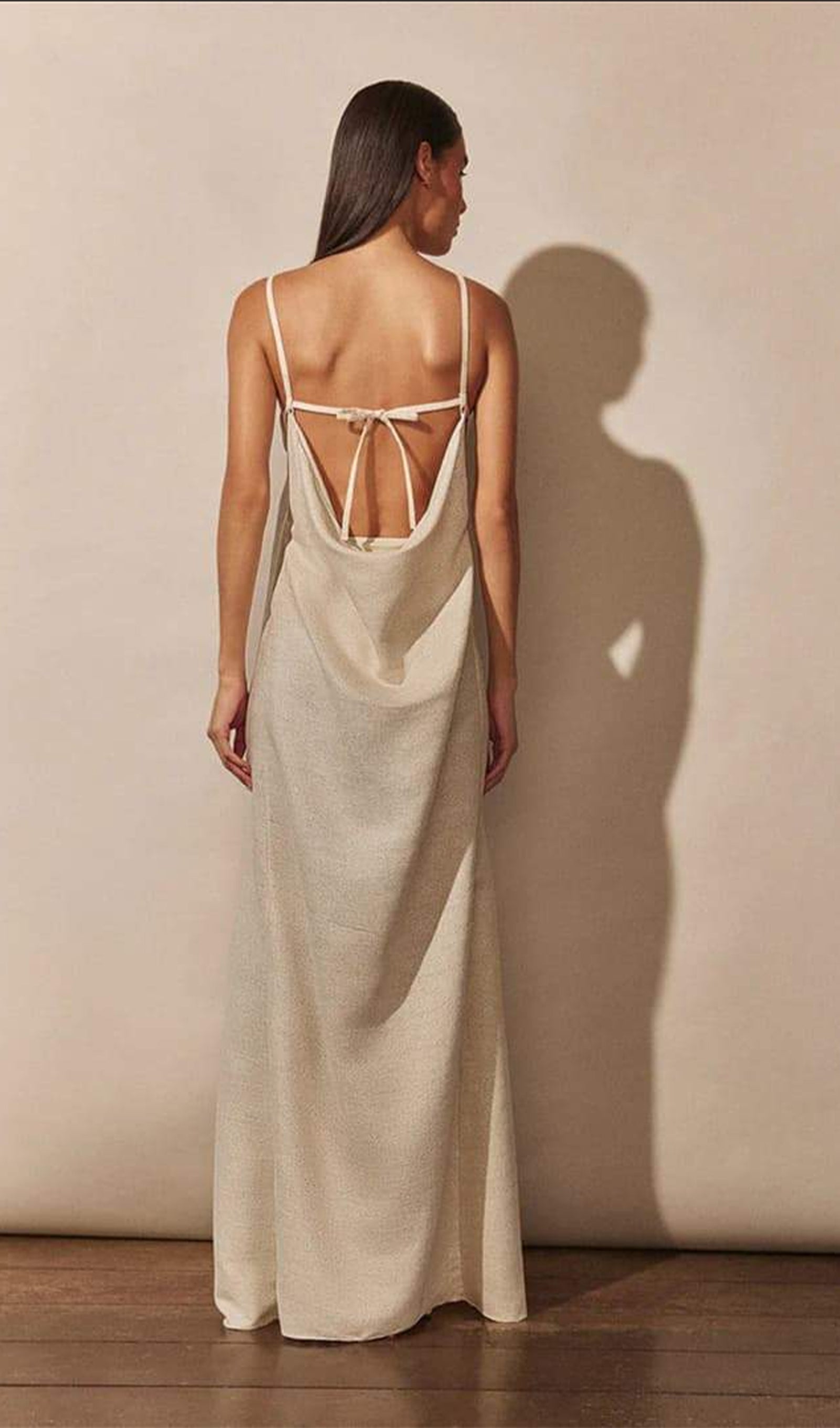 V Yaka Çiçekli Yüksek Yırtmaçlı Maksi Elbise