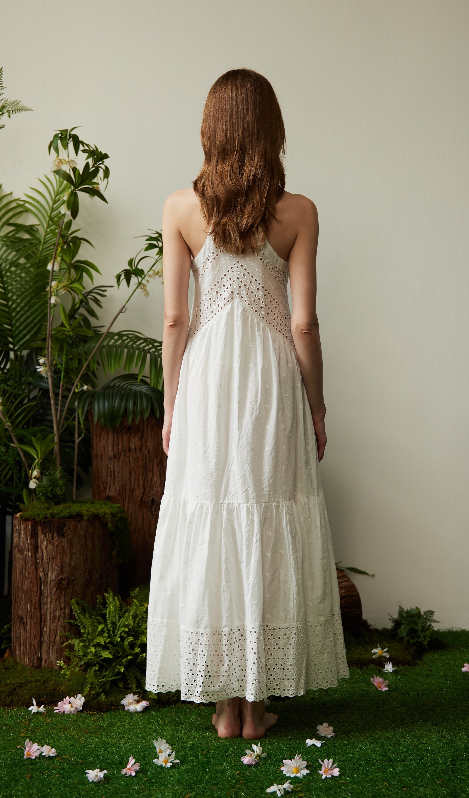 İçi Boş Nakışlı Slip Midi Elbise