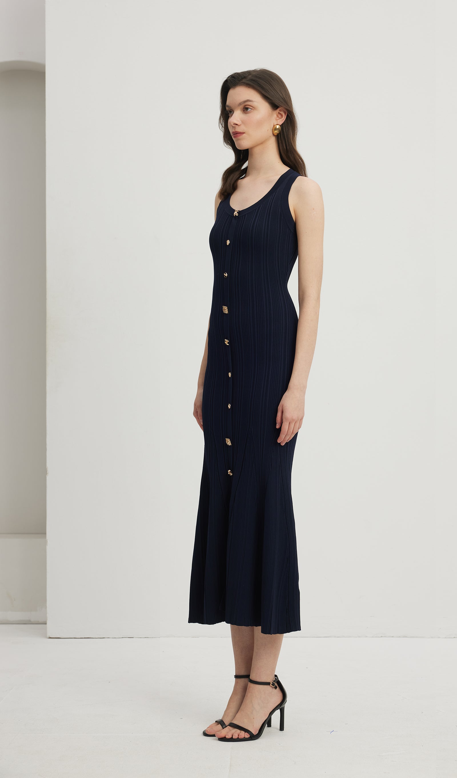 Metalik Düğmeli Örgü Midi Elbise