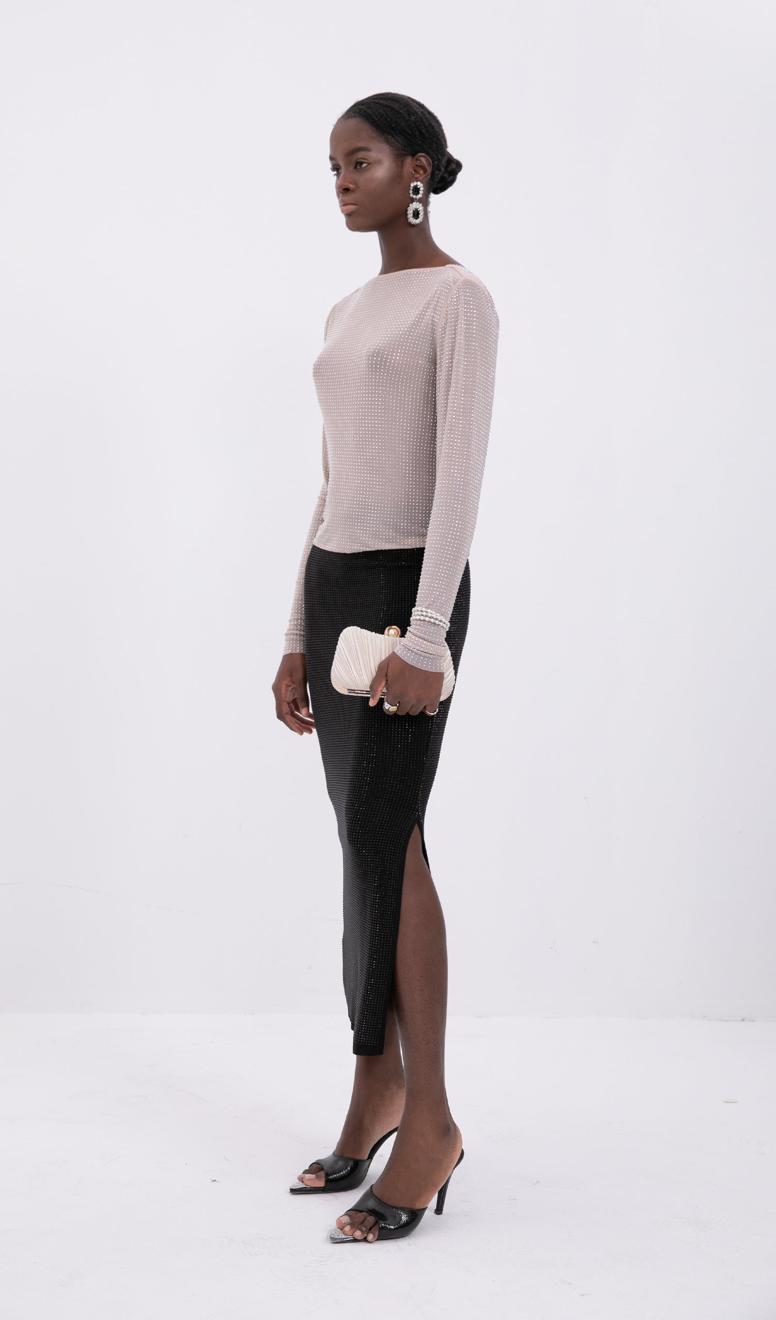 Siyah Tonlu Boncuklu Midi Etek