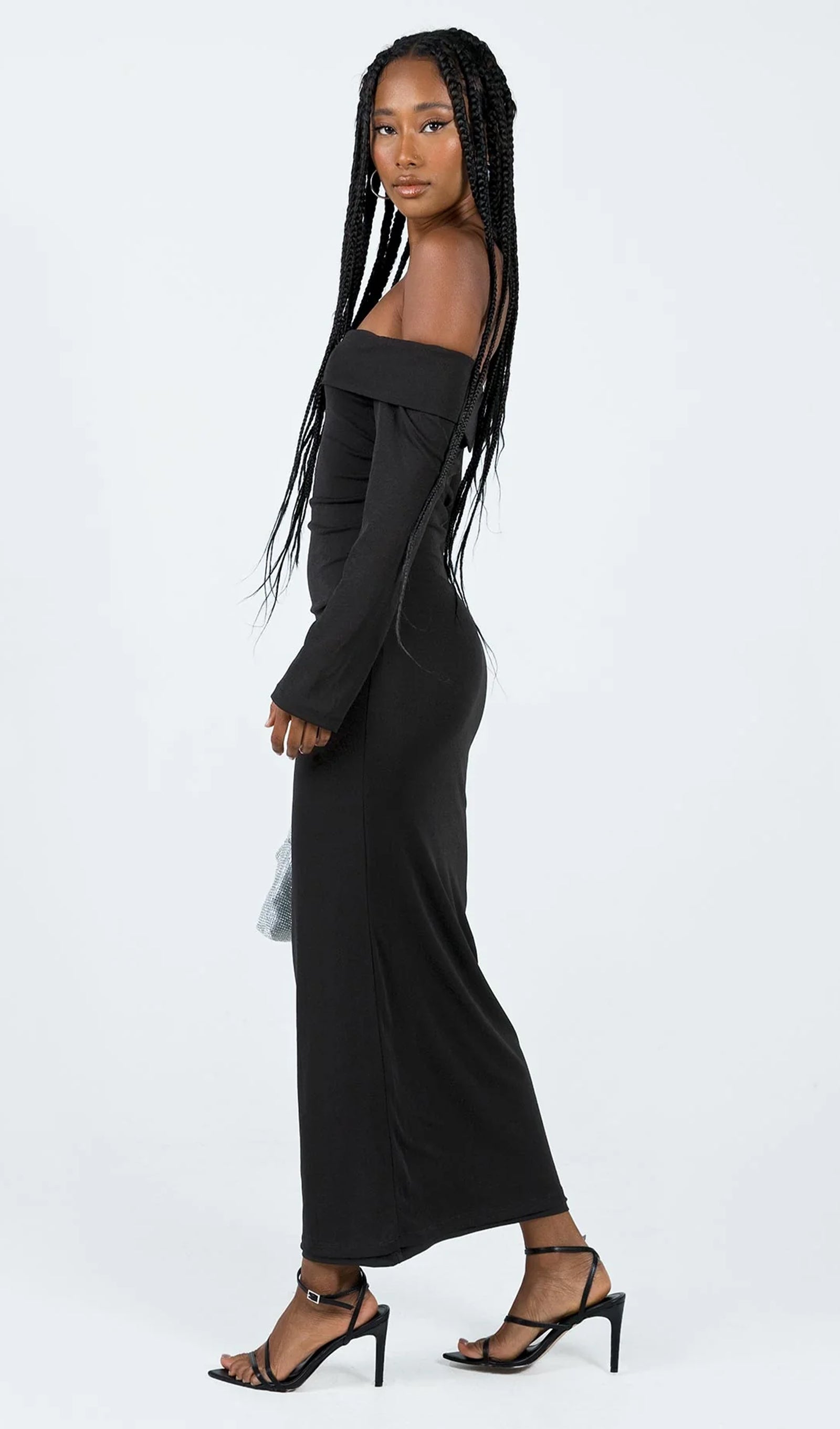 Maida Katlı Yaka Maksi Elbise Siyah