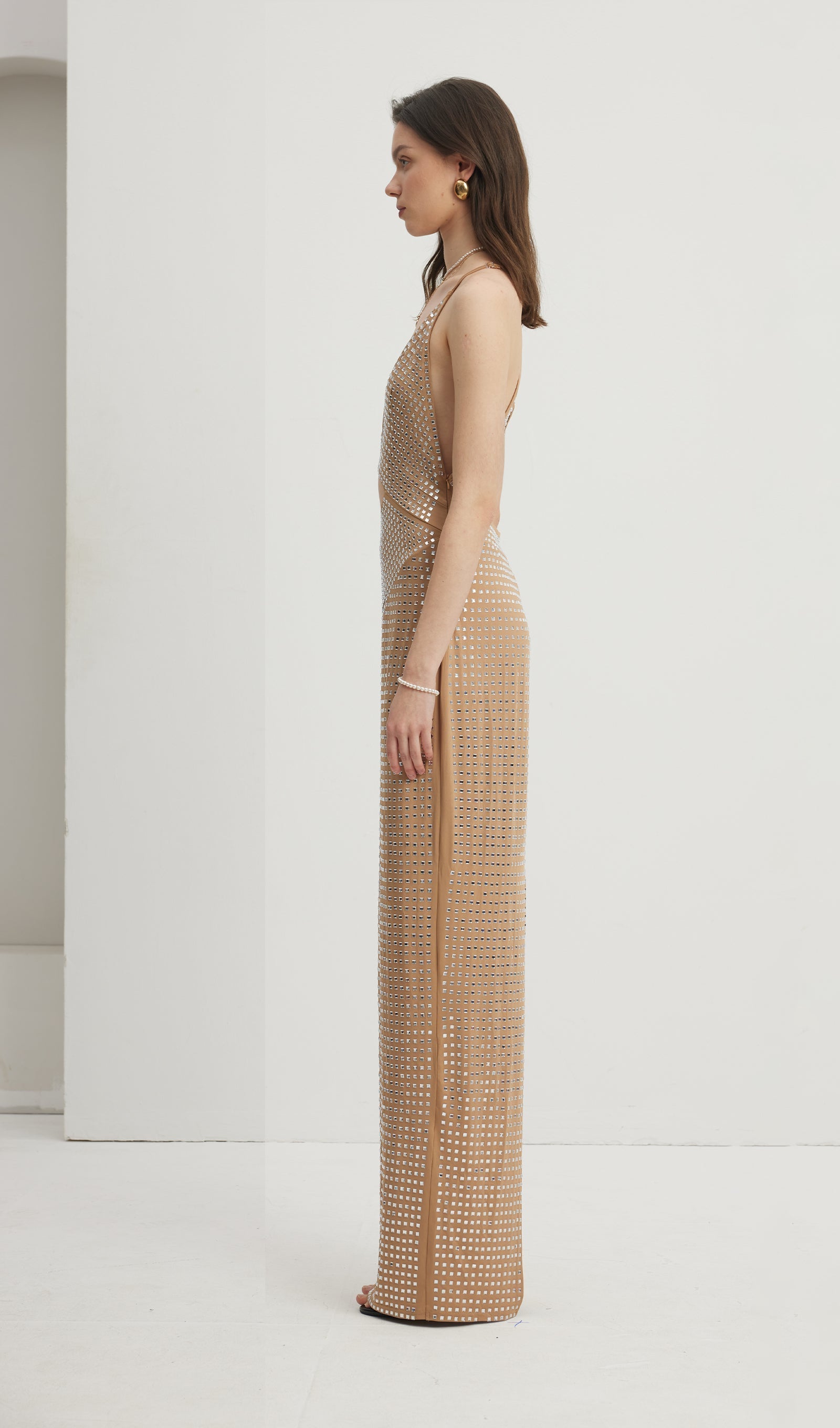 Süslemeli Kesik Maksi Elbise Nude