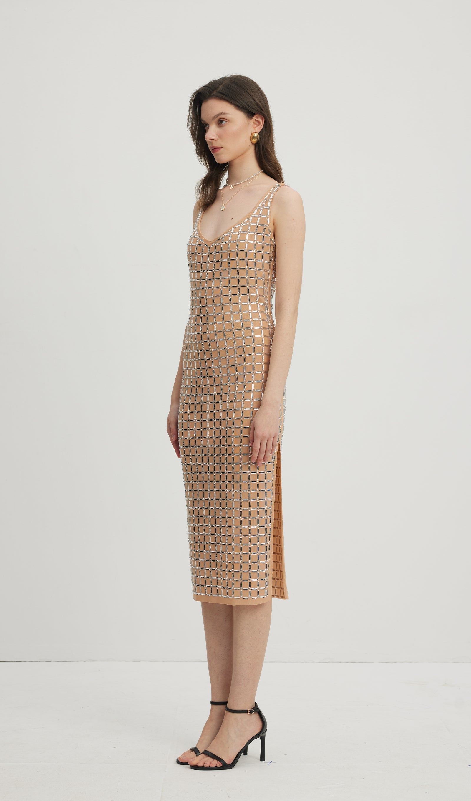 Süslemeli Sırtı Açık Midi Elbise Nude