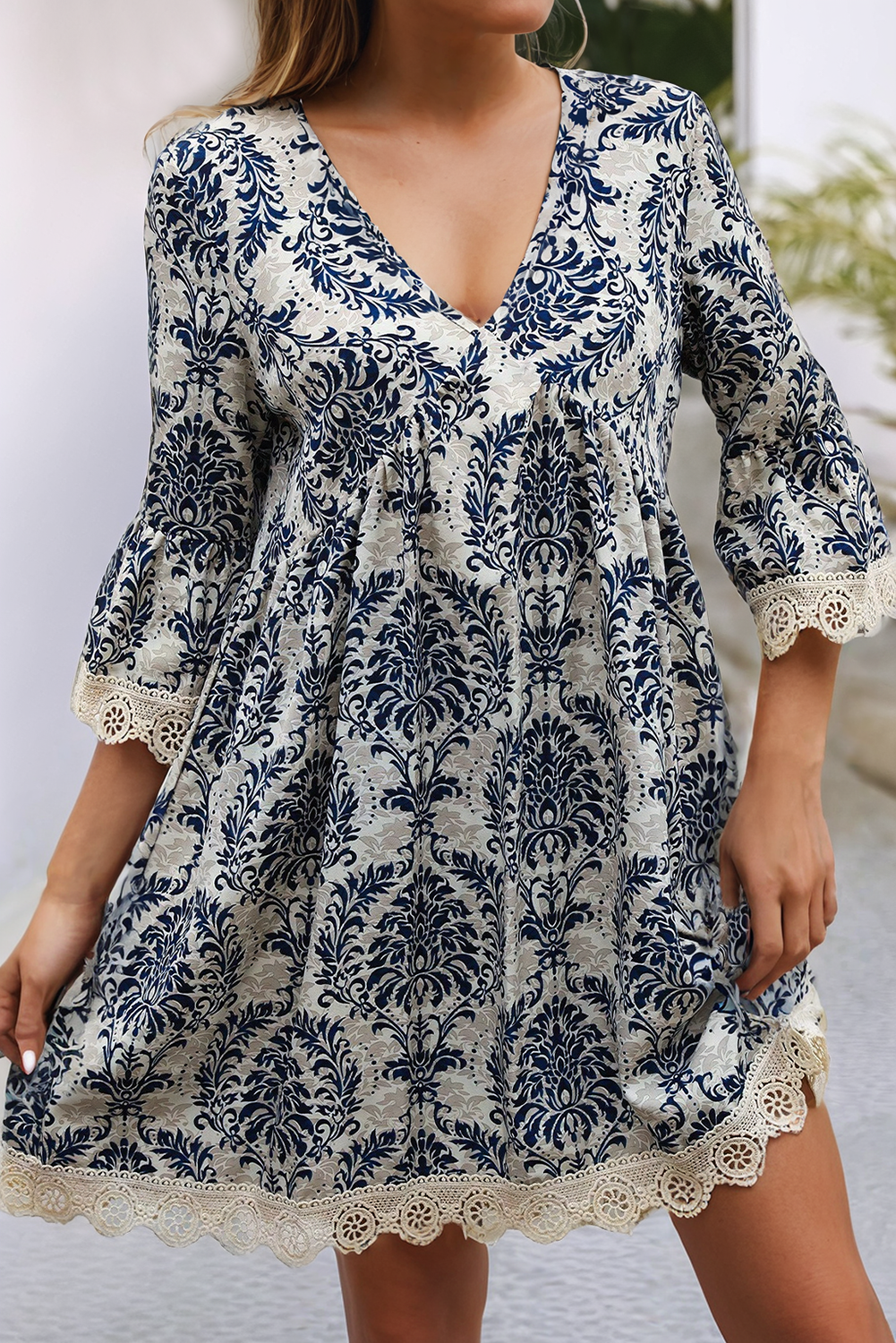 Eleanor Vintage Desenli Dantel Detaylı Maxi Elbise