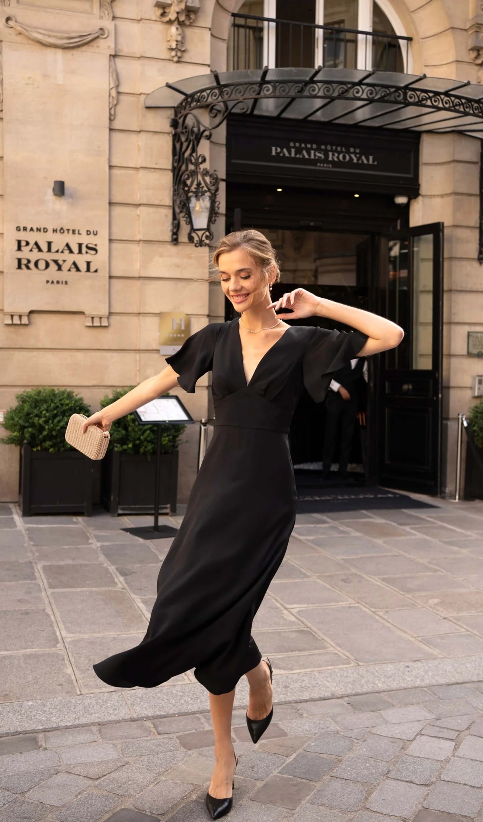 V Yaka Abiye Midi Elbise-Siyah