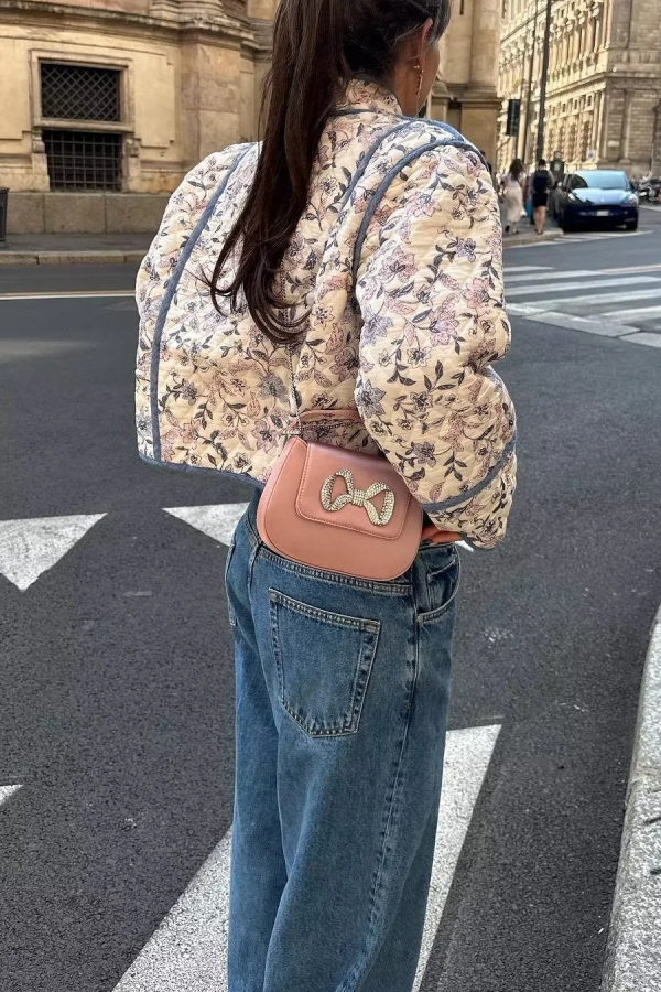 Dik Yaka Ters Çevrilebilir Kapitone Kırpık Ceket