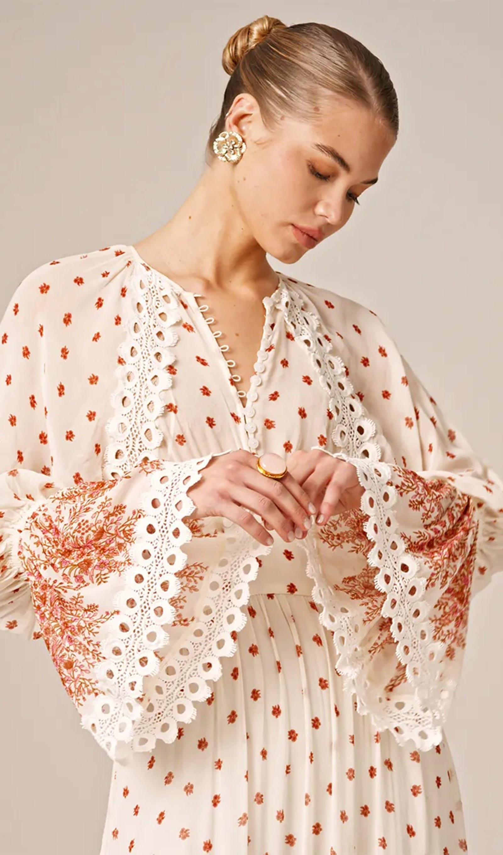 Çiçekli Uzun Kollu V Yaka A Line Maxi Elbise