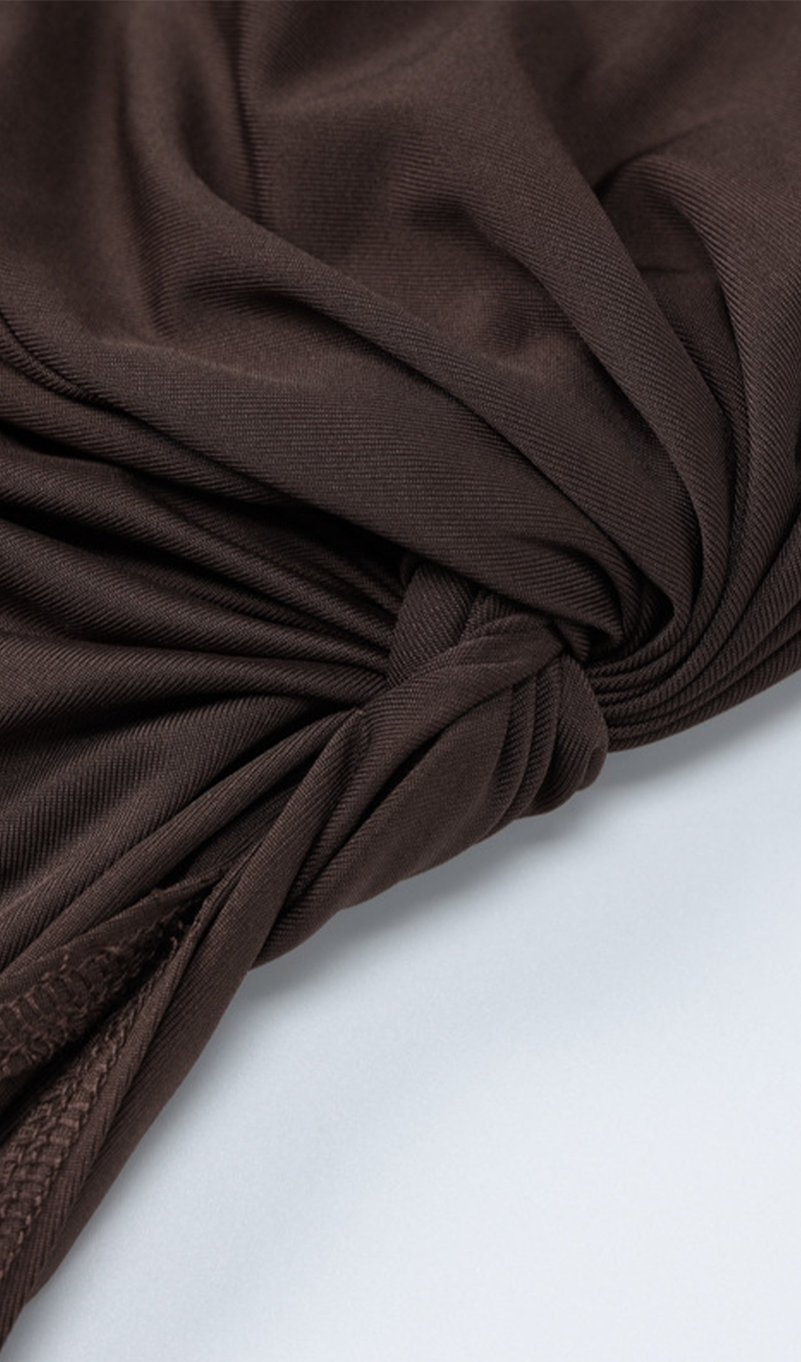 Drapeli Jersey Yırtmaçlı Maksi Elbise-Kahverengi