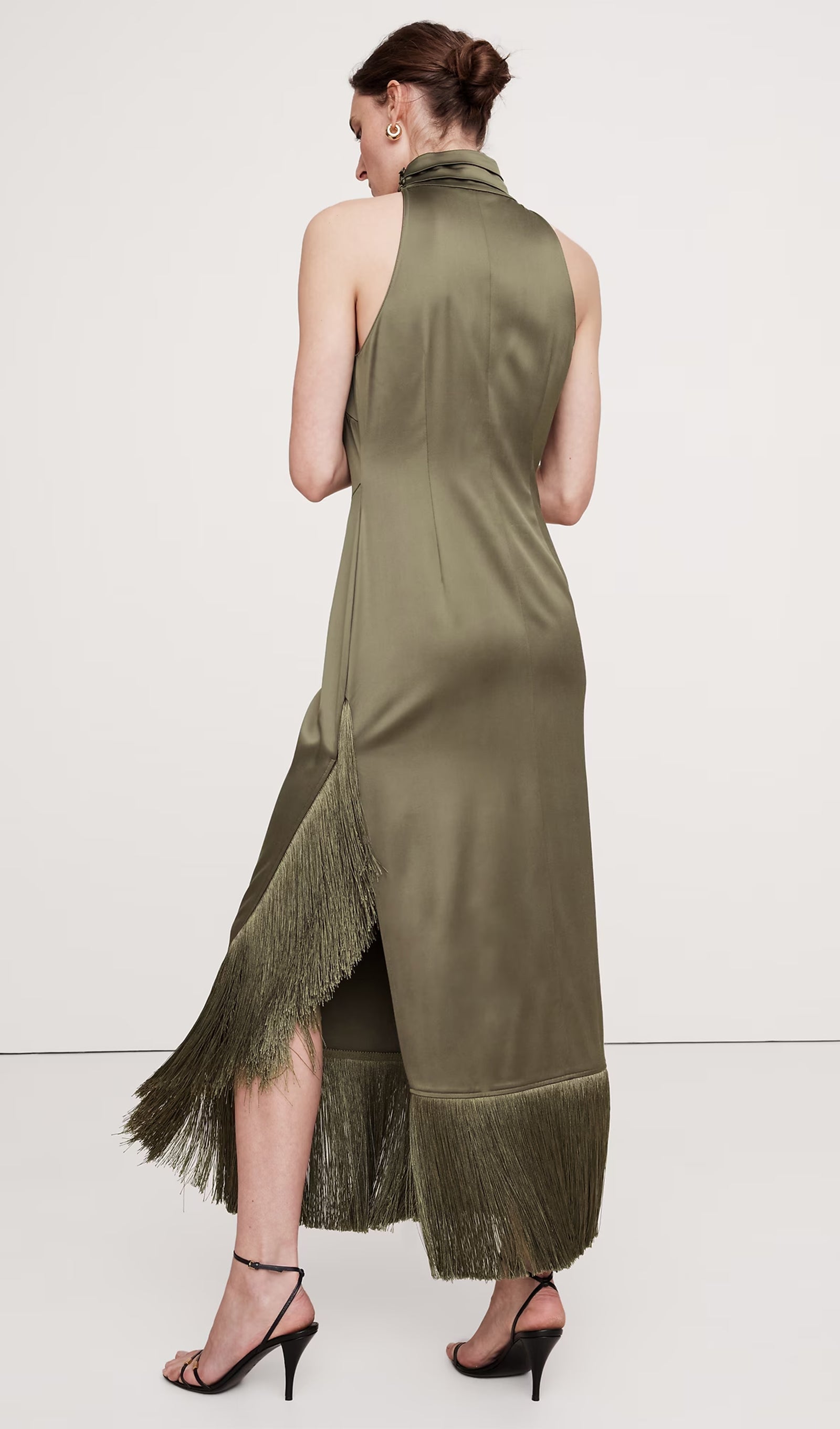 Püsküllü Saten Midi Elbise Çınar Kahverengi