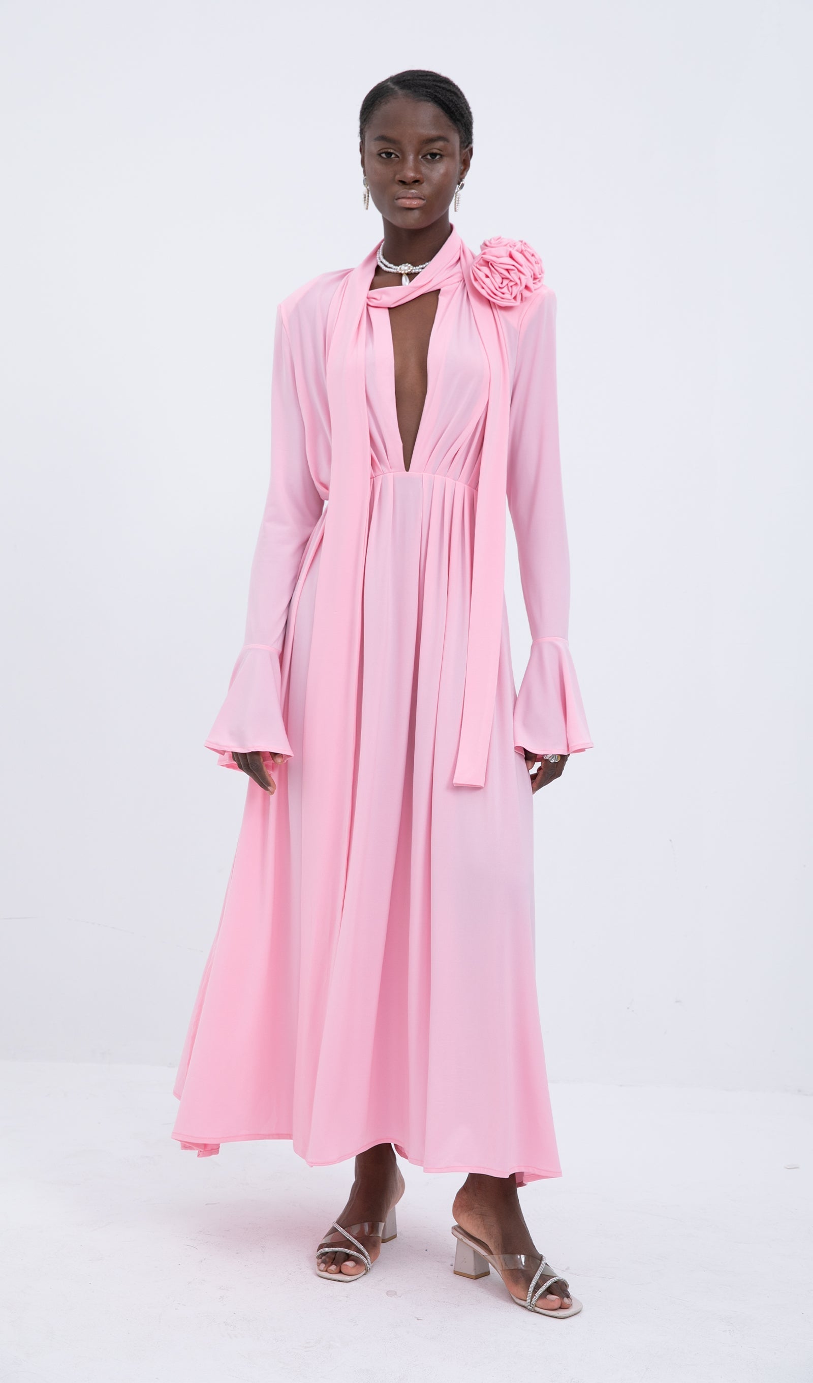 Trendy V Yaka Pileli Yırtmaçlı Maksi Elbise-Pembe