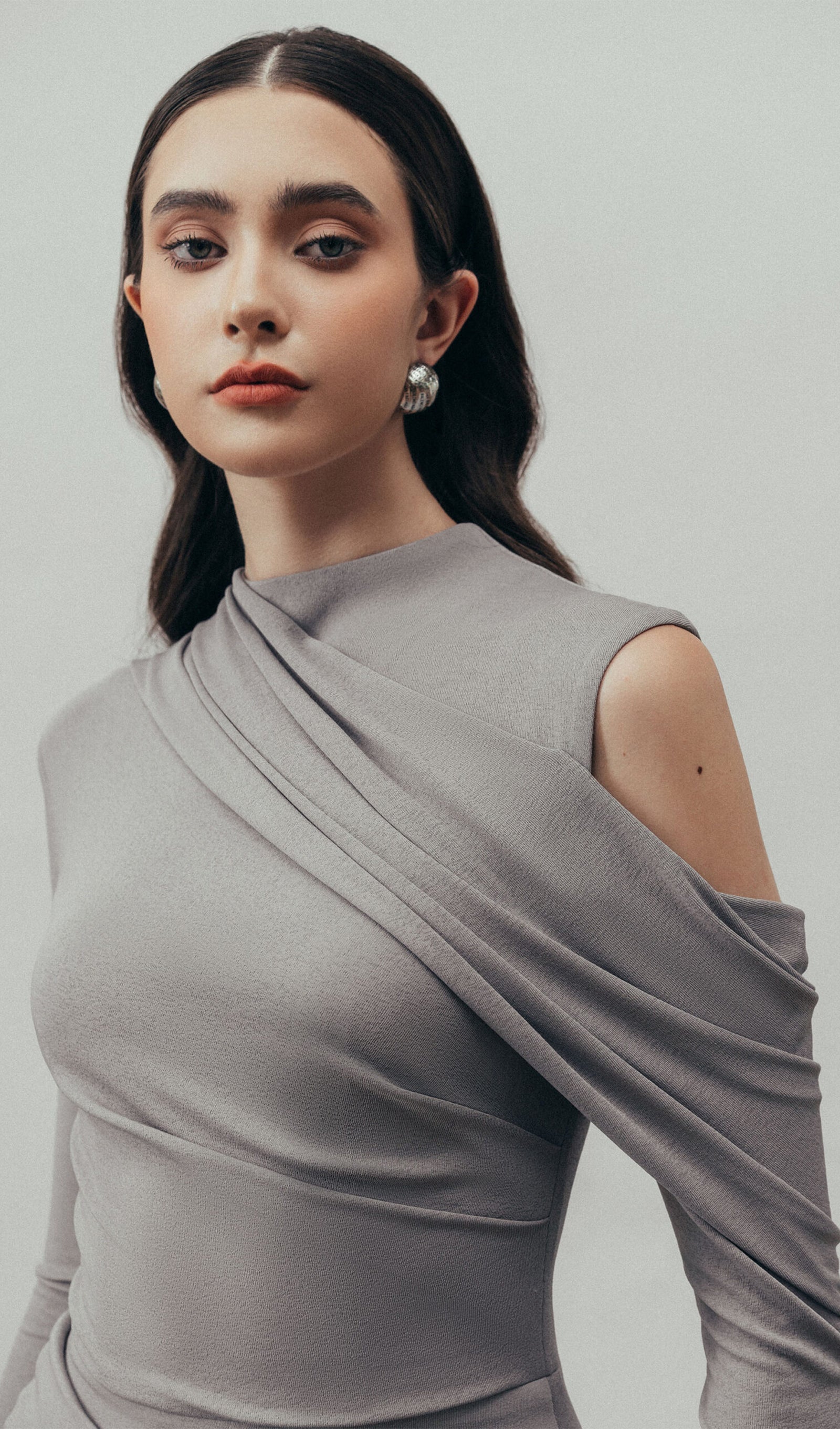 Düz Kesimli Dökümlü Maksi Elbise