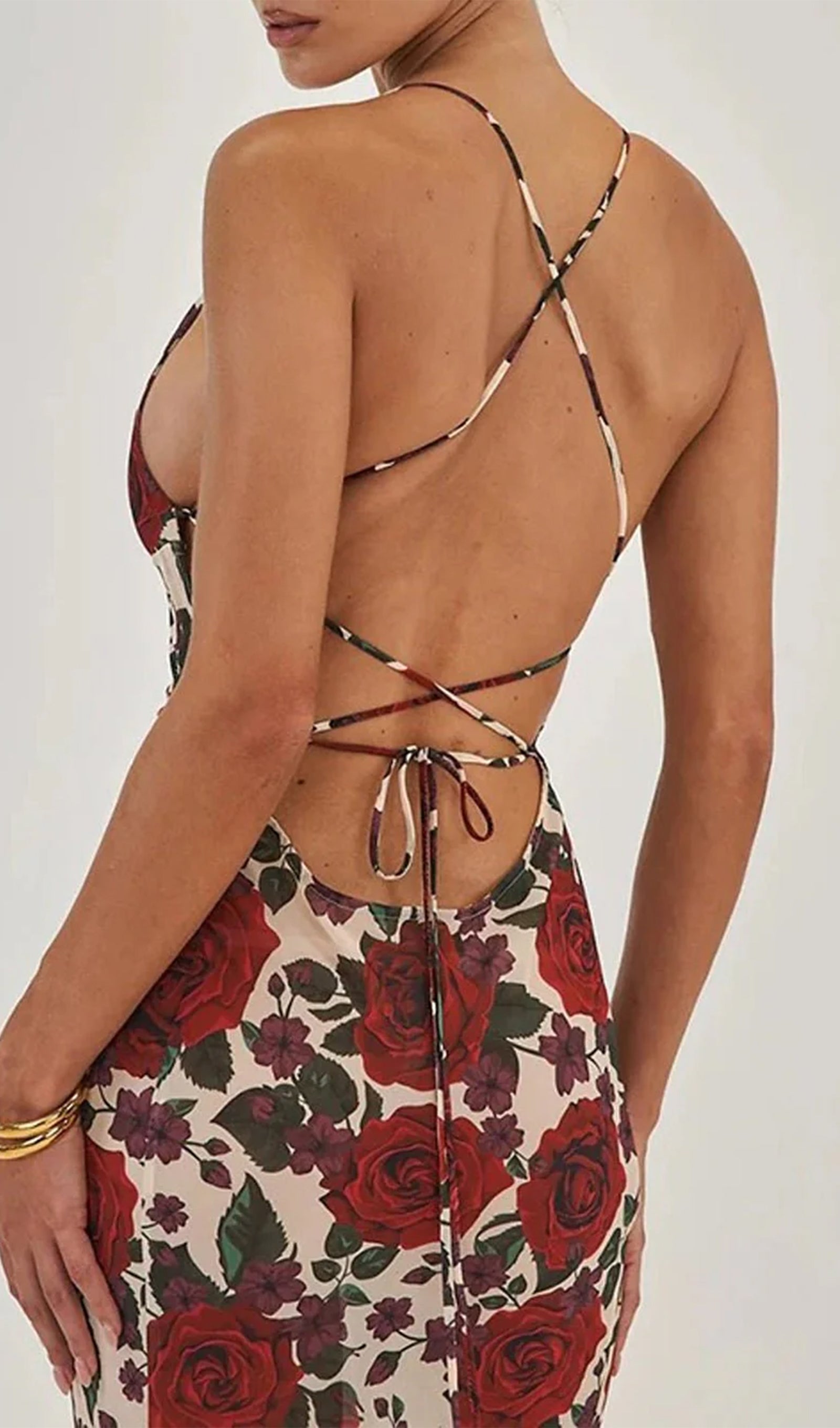 Kırmızı Çiçekli Sırtı Açık Maksi Elbise