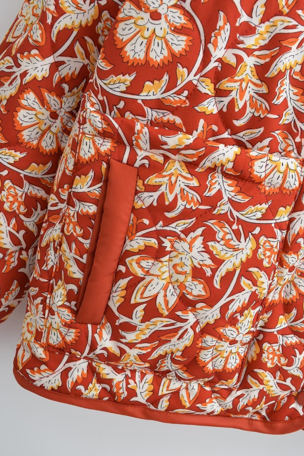 Çiçek Desenli Bol Kapitone Ceket