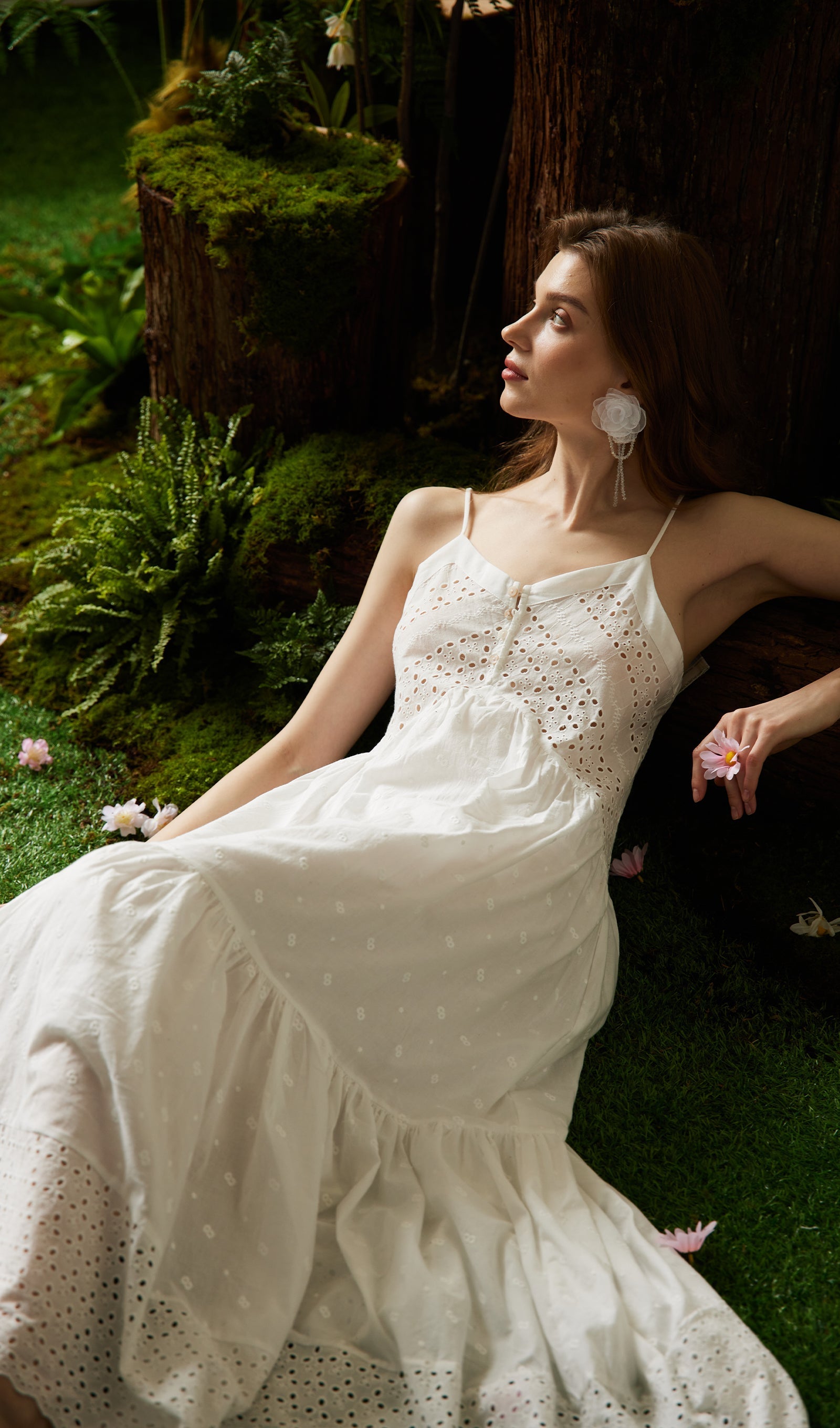 İçi Boş Nakışlı Slip Midi Elbise