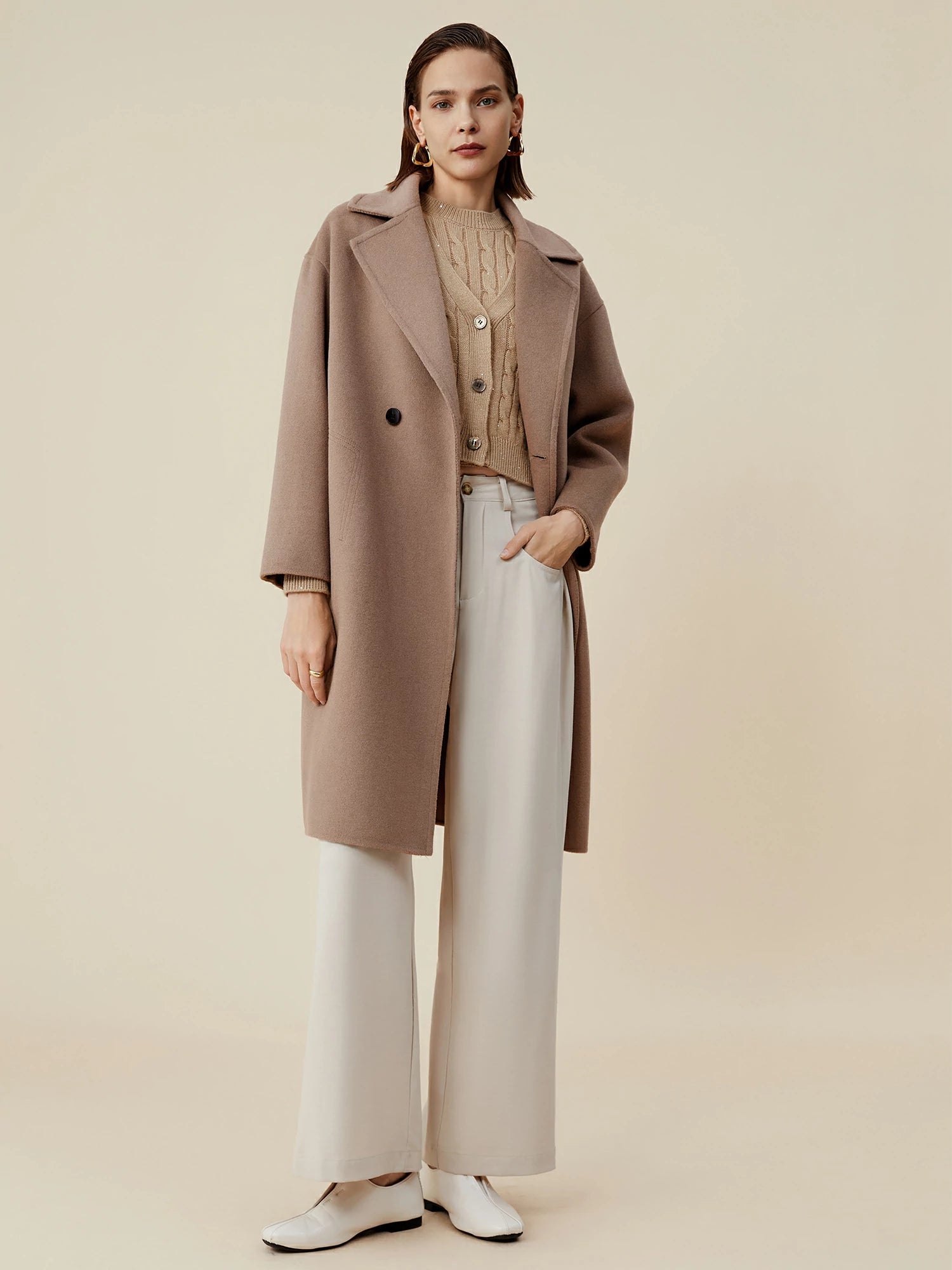 Yün Çentikli Yaka Uzun Kollu Kaban